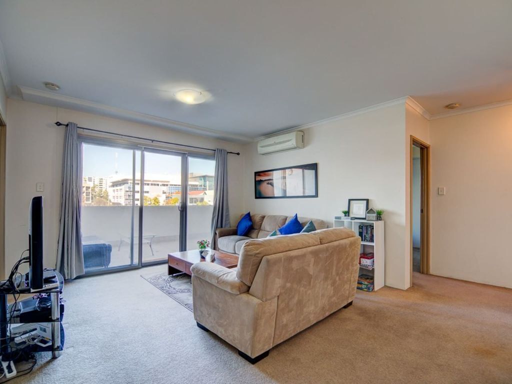 ? Perth City Views With 2 Bedroom + 2 Baths and Netflix