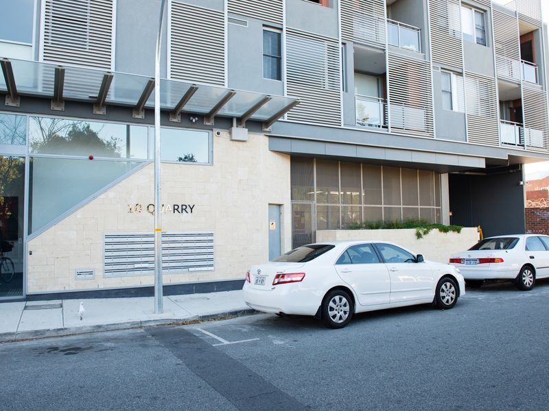 Located IN THE Centre OF Fremantle Walk to Everything. Perfect Fifo /quarantine