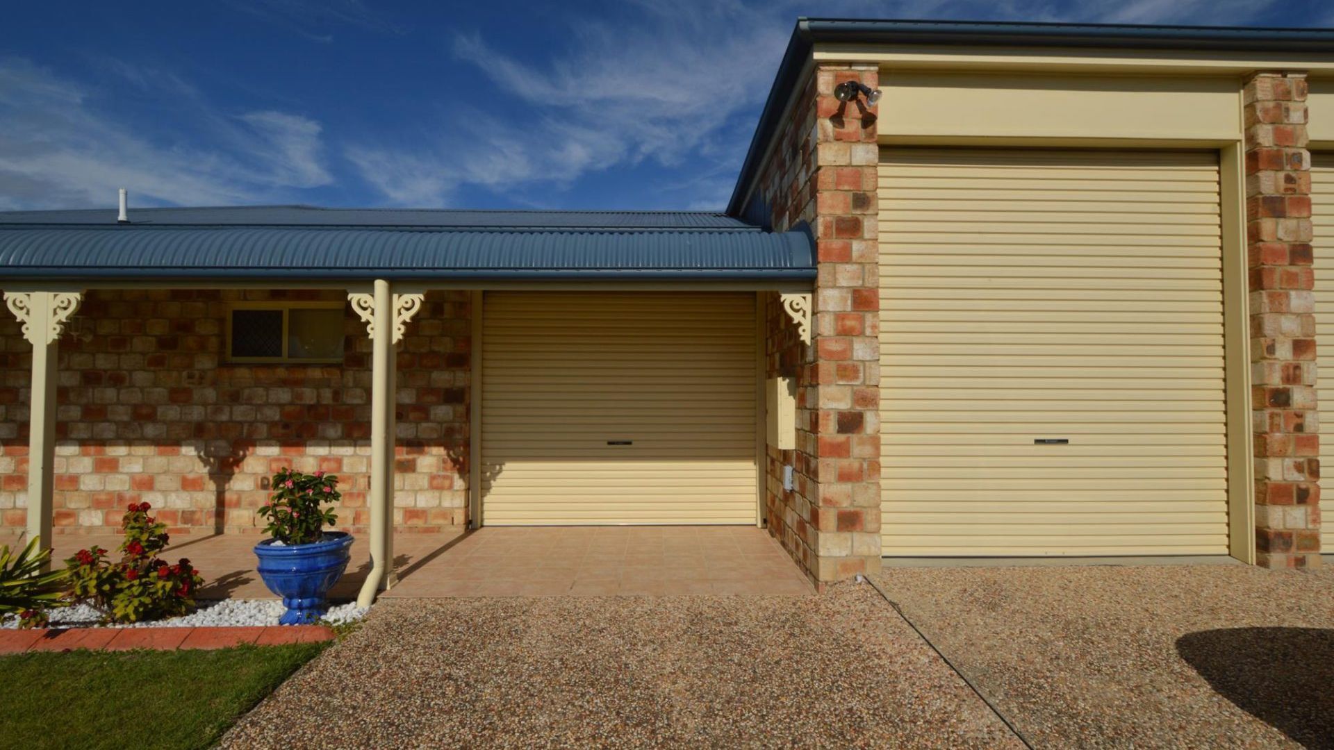 Joycewin, Lowset Home in Yamba