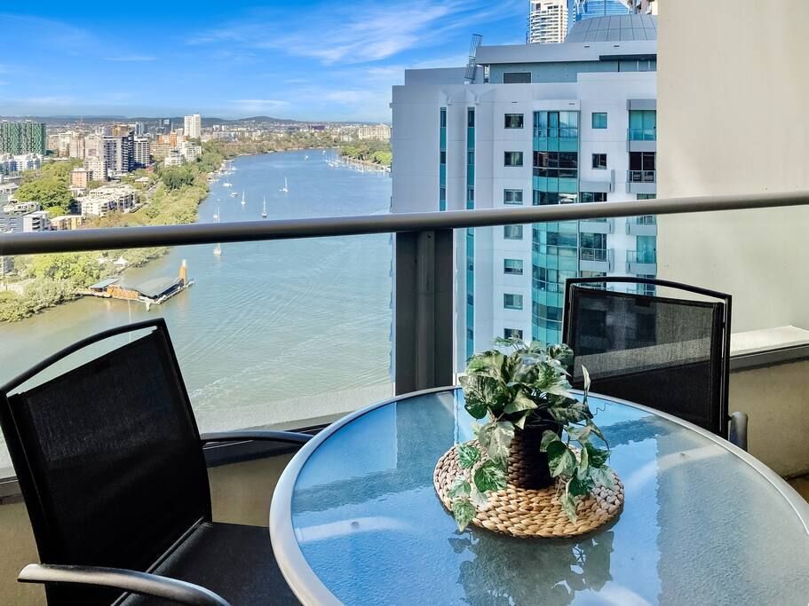 3 Bedroom Family Getaway in the Cityamazing Viewsbrisbane Cbdwificarpark