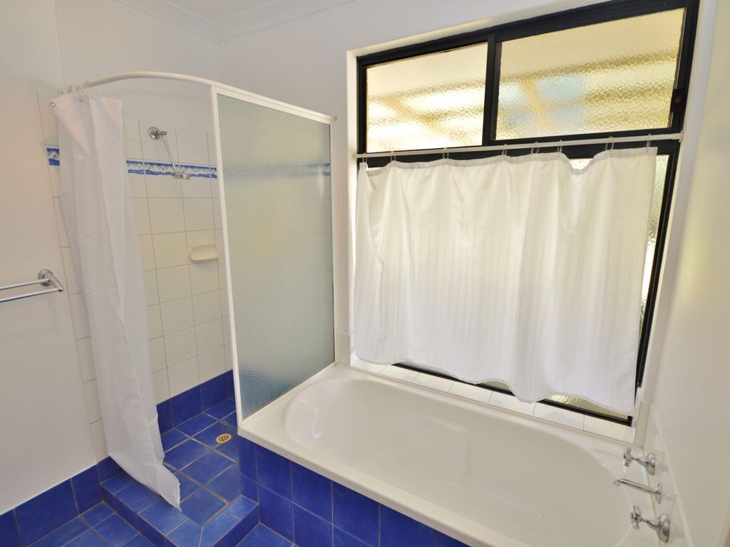Only 5 Mins From Blue Holes Beach + Bonus Free Wifi is Available