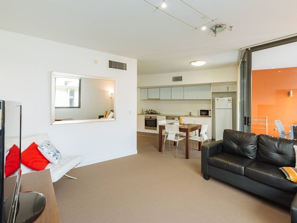 Best Location 1 Bed Apt Next to the Bcec & IGA