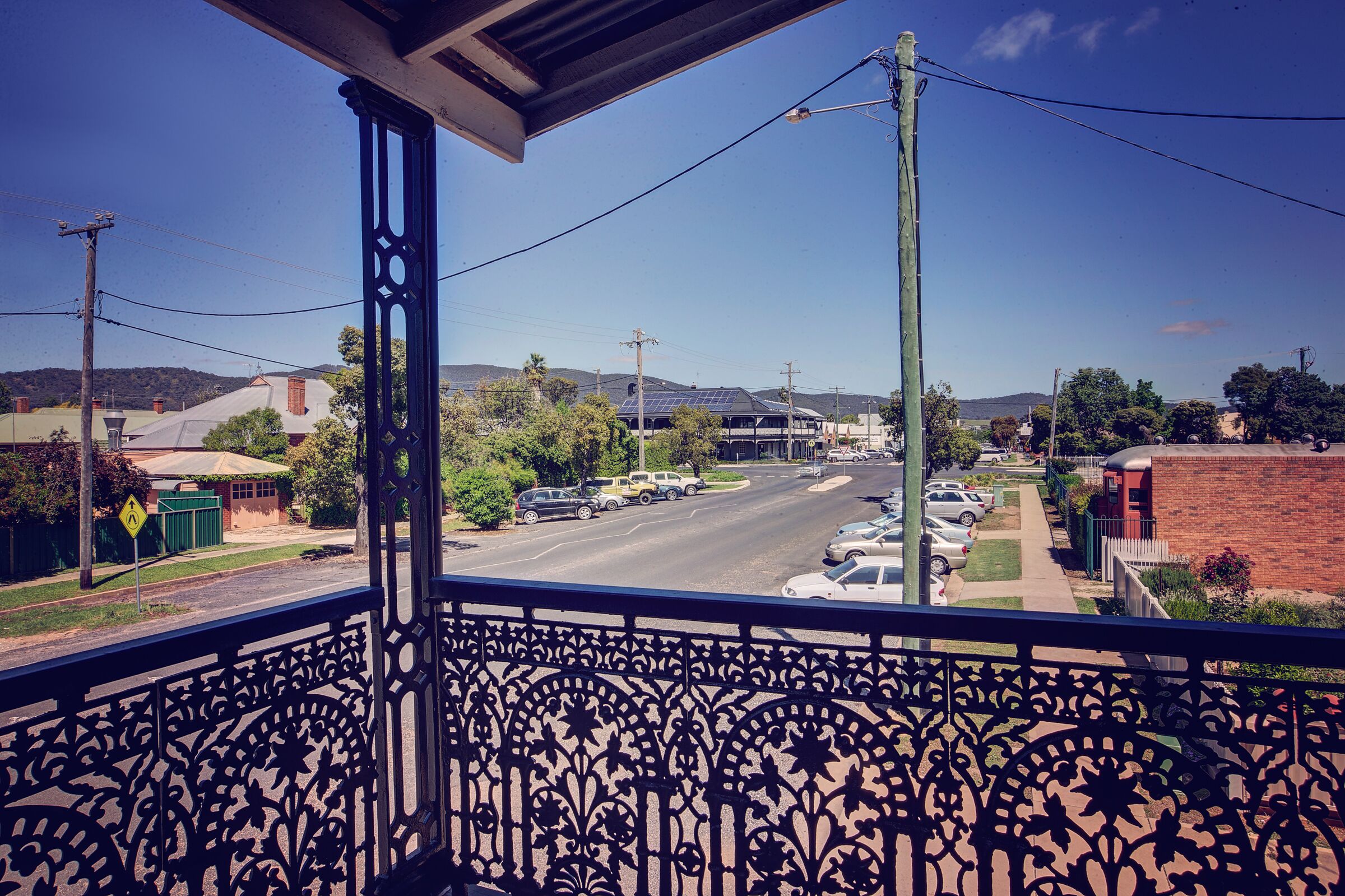 70 On Mortimer The Waratah Room is a Self Contained 1 Bedroom Unit