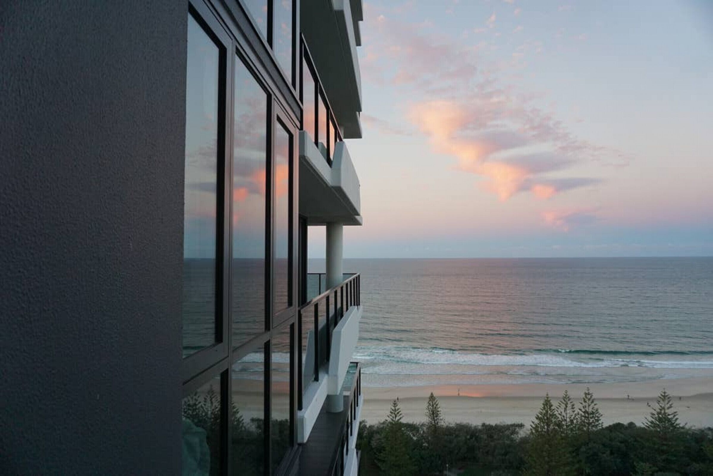 Luxury Beachfront Sky Home - Ocean Views