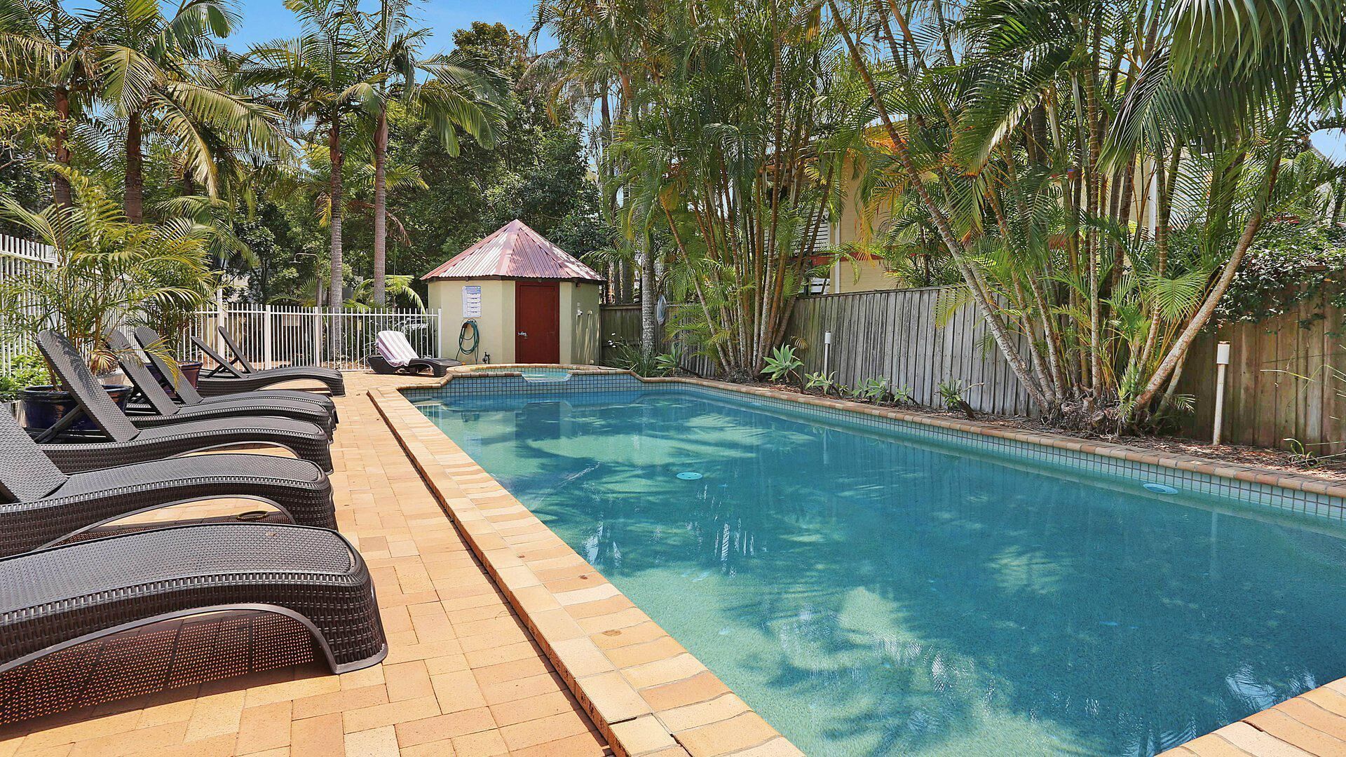 Byron Beachside 8 - Belongil Beachside Perfection! 15min Beach Walk to Town!