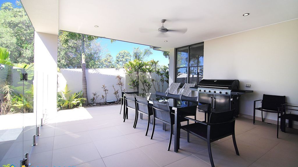 Gold Coast Holiday Houses - THE Parkway @ Sanctuary Cove