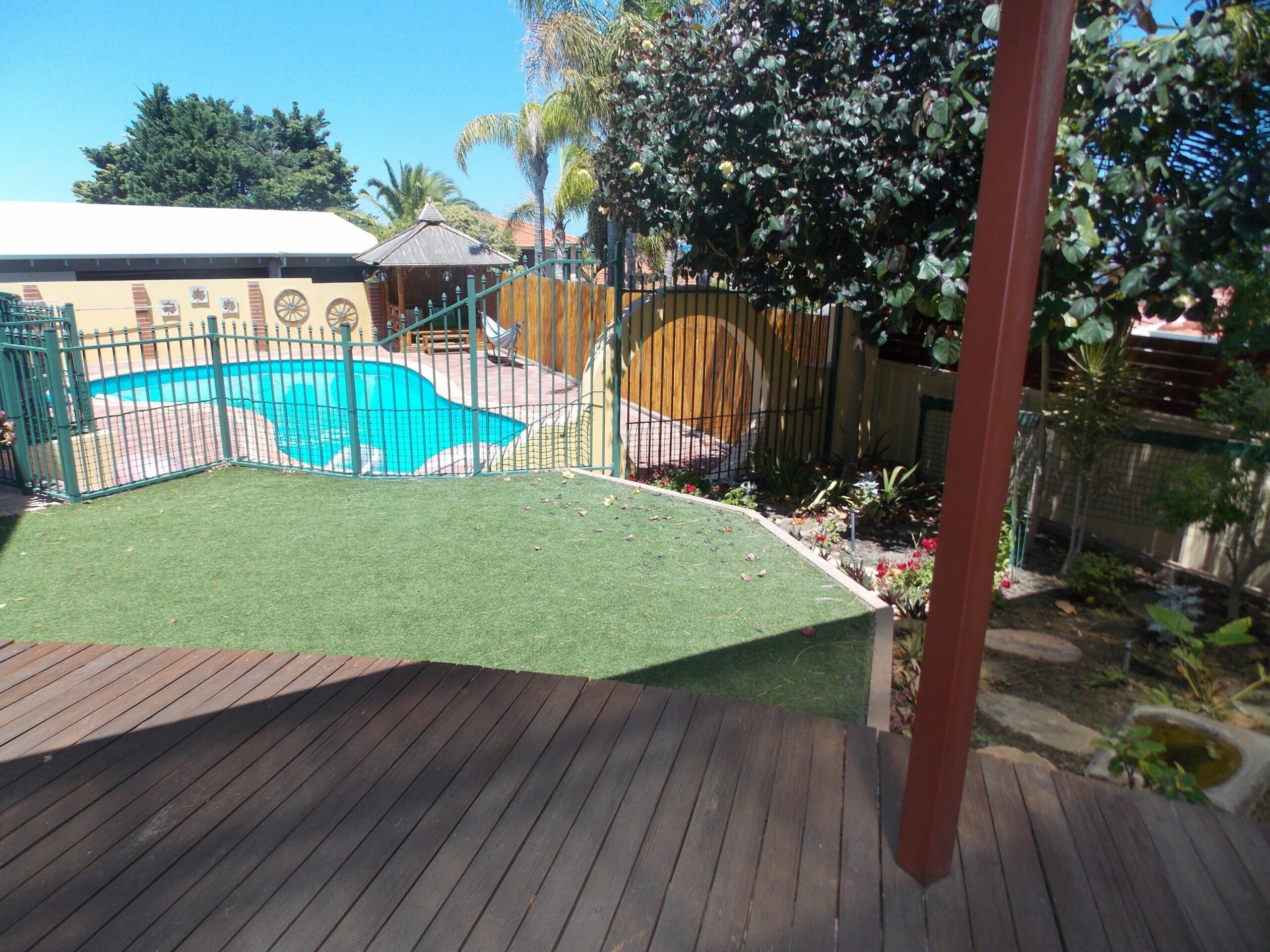 "kallaroo Garden Cottage" - Close to Magnificent Beaches!