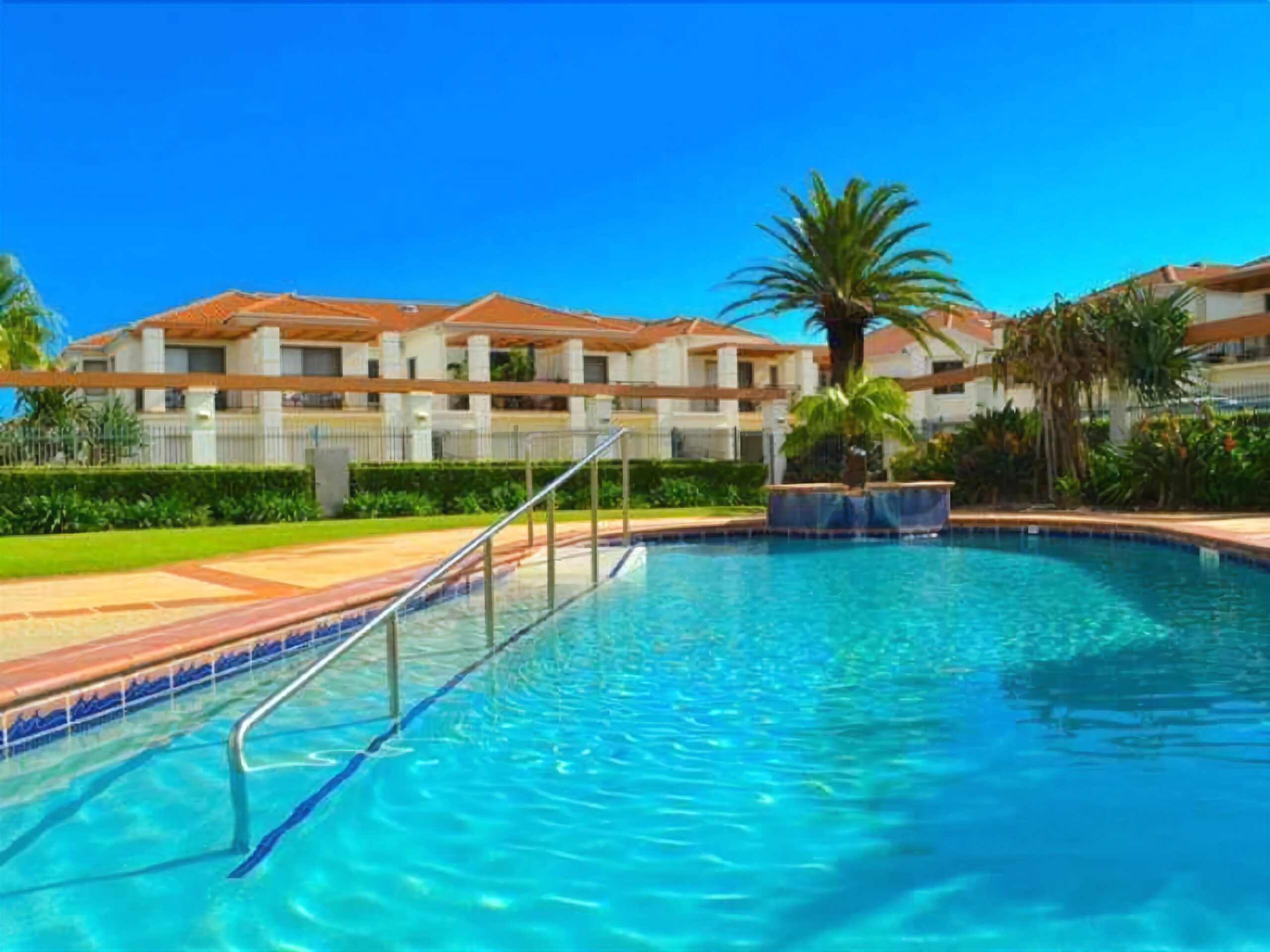 Ocean View in the Breakers Complex With Swimming Pool & Heated Spa!