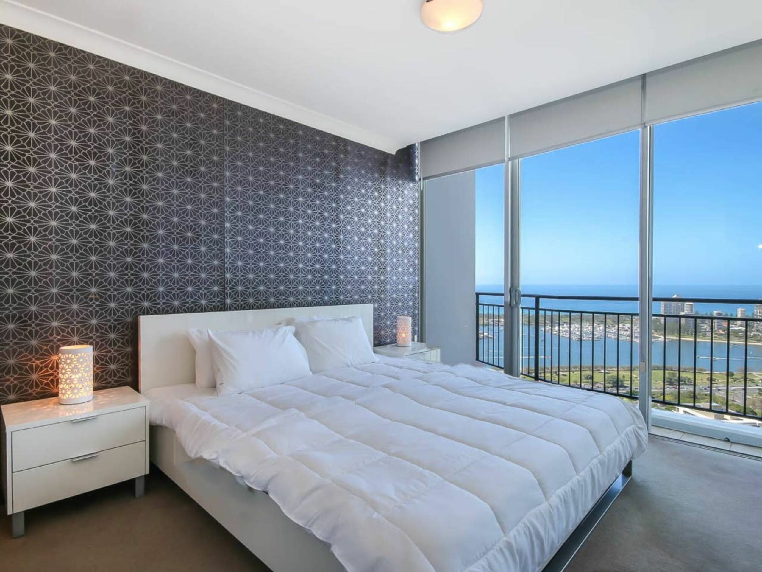 Stylish 3 Bedroom Apartment In Goldcoast