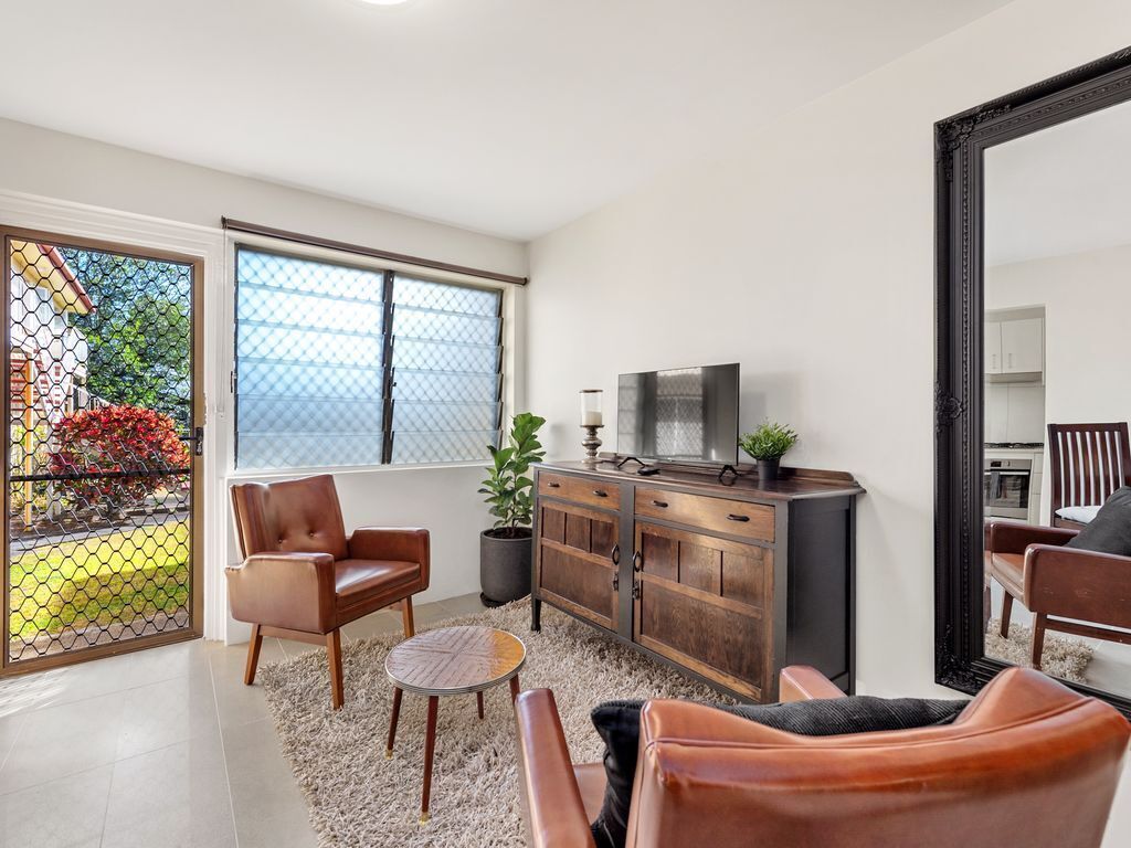 The Perfect Pad ~ 1bed/1bath ~ Annerley