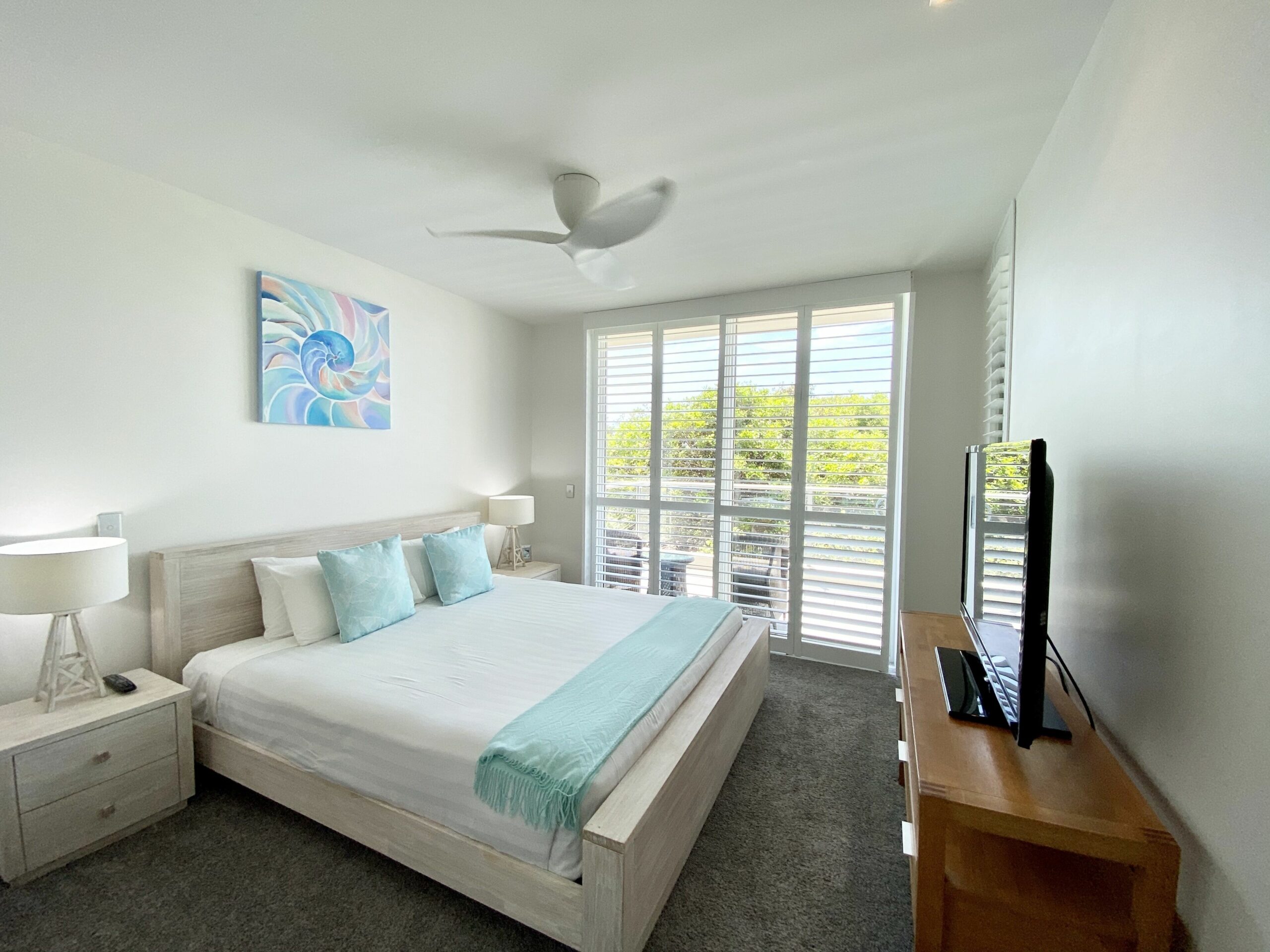 SPACIOUS BEACH PAD – AMAZING OCEAN VIEWS - CABARITA BEACH