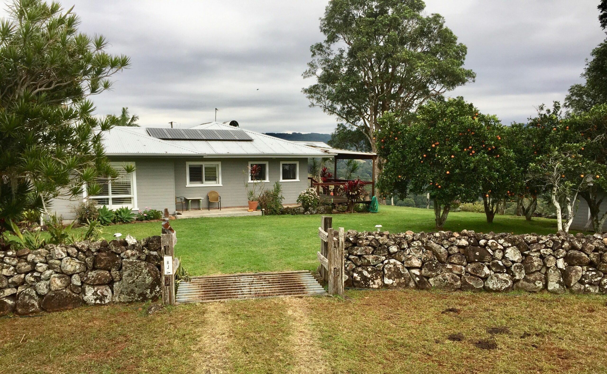 Byron Hinterland Farm Cottage on Cattle property