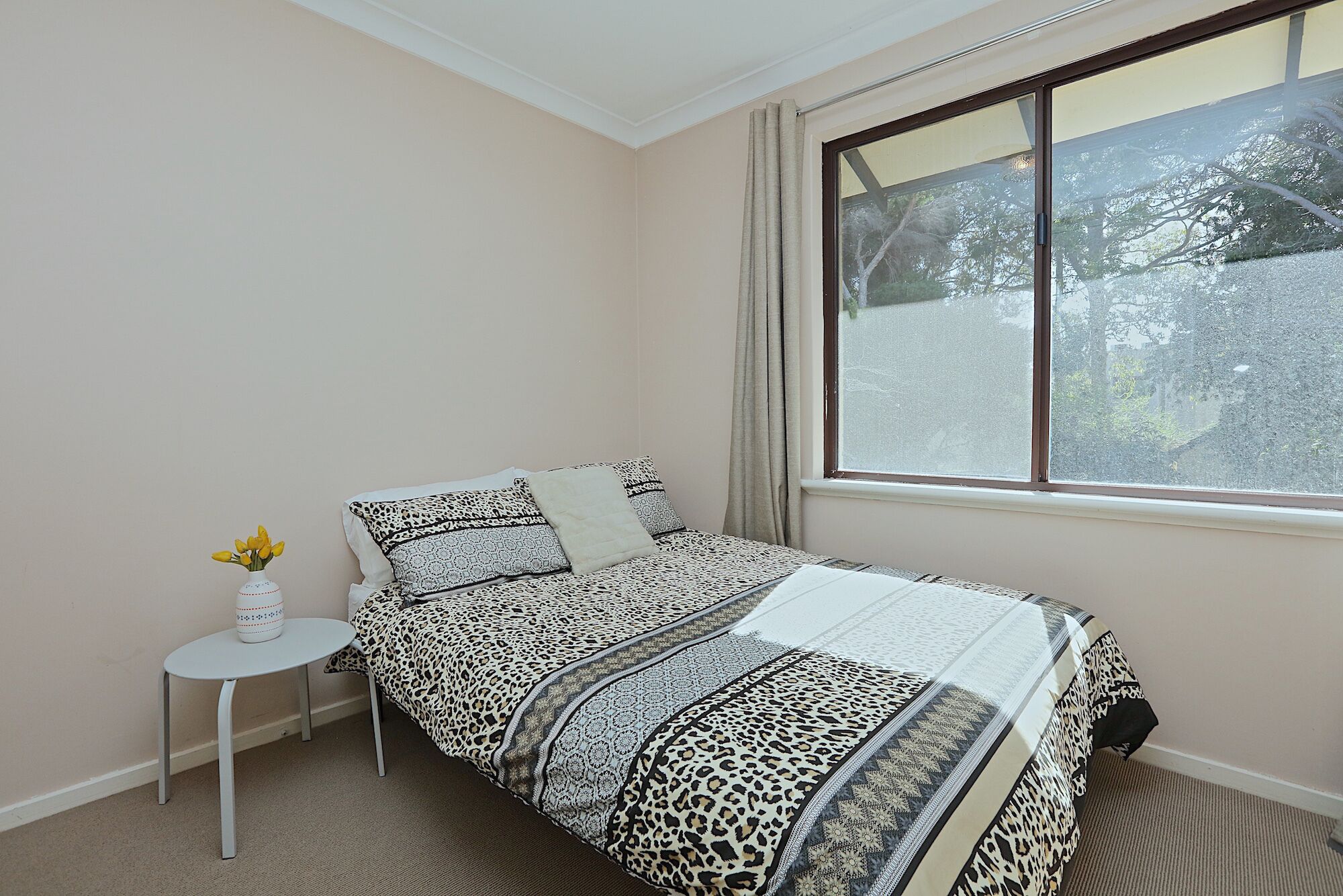 BEST LOCATION in Perth!  Free Wifi & Netflix Gorgeous Family friendly townhouse