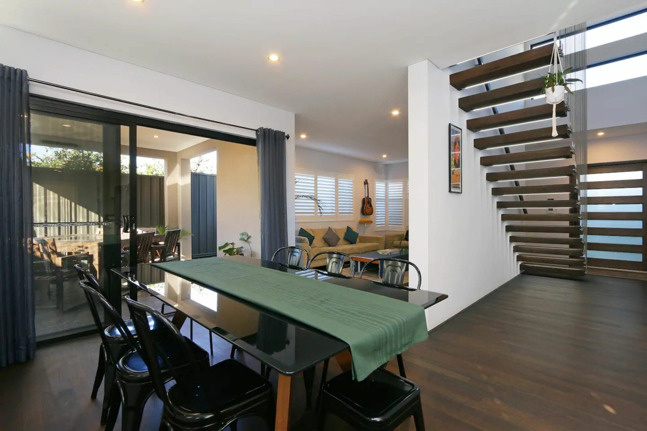 Luxury 4-bedroom House - Mount Lawley