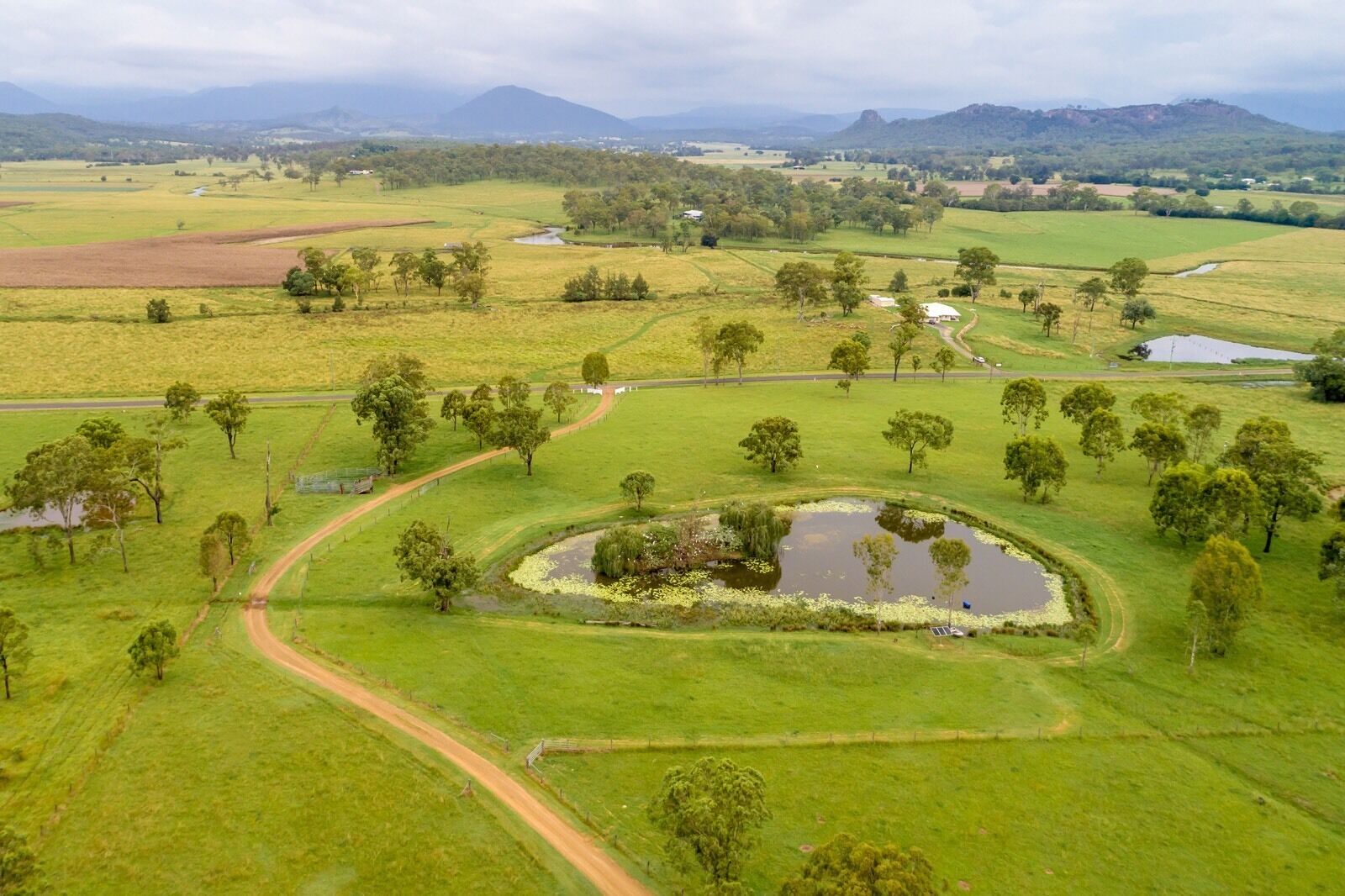 VANBERY COTTAGE HOST FARM