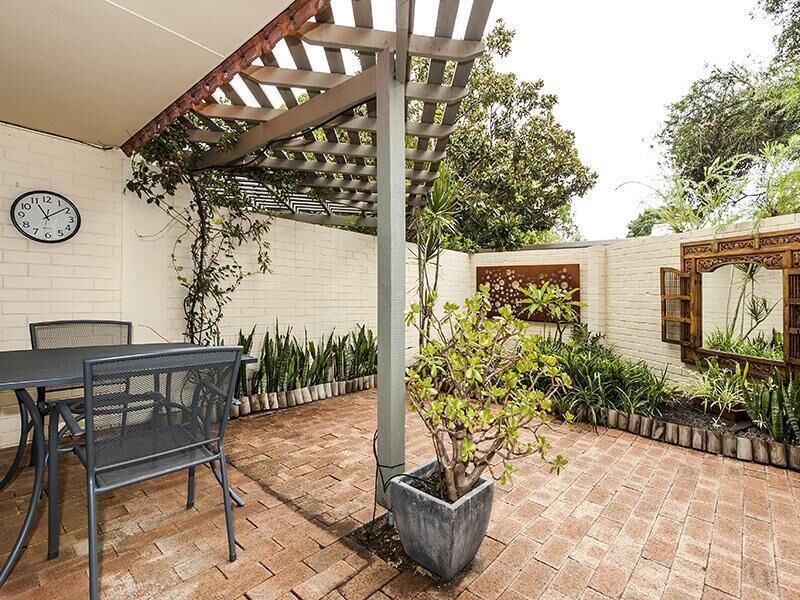 Ground Floor With Beautifully Private and Secure North Facing Courtyard