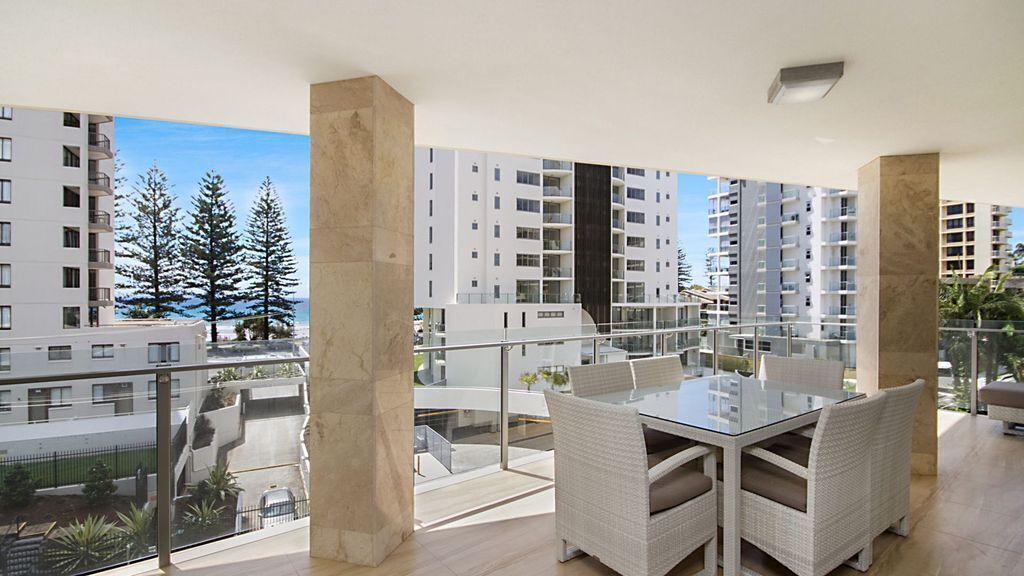 Maili 6 Luxury sky Home Apartment in Rainbow Bay Coolangatta Wi-fi Included