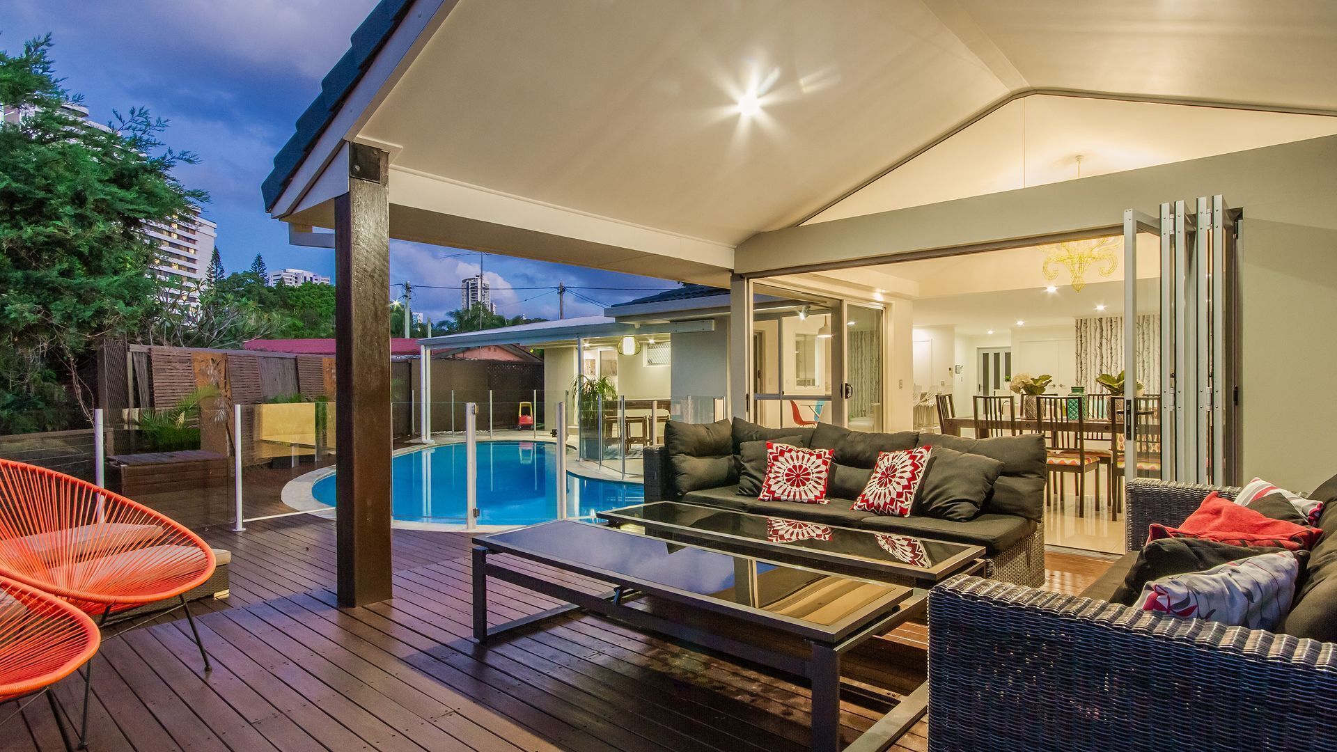 Vogue Holiday Homes - Laguna BAY @ Broadbeach