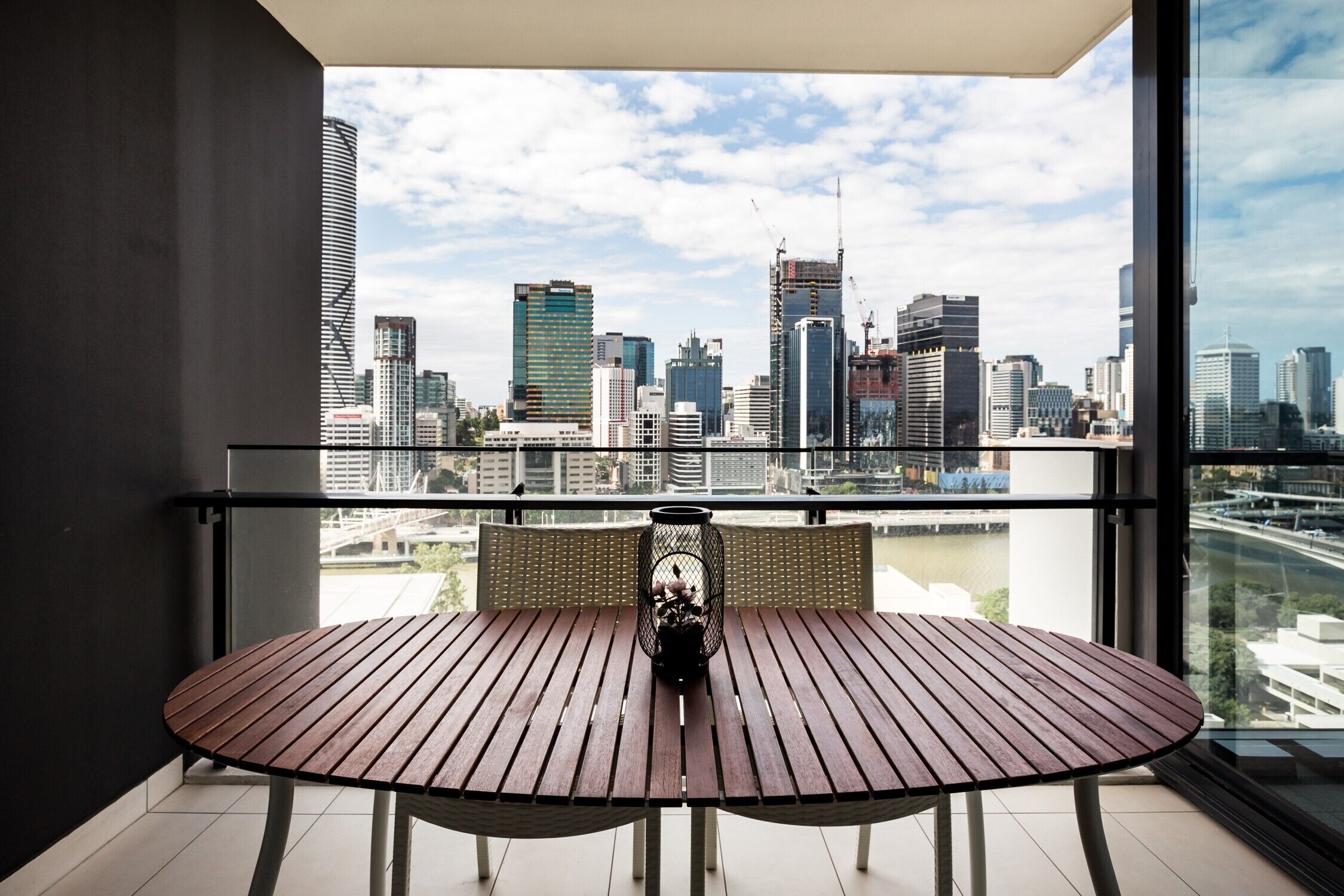 Skyline Views From a Sleek Apartment With a Heated Pool