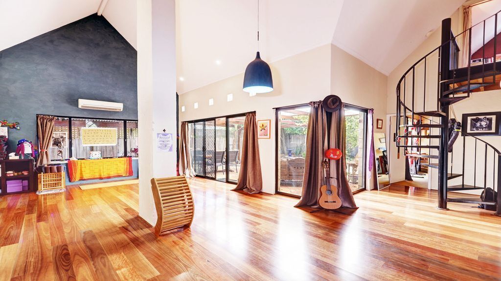 The Yoga Temple: 2  BR, 1  BA House in Beaconsfield, Sleeps 3