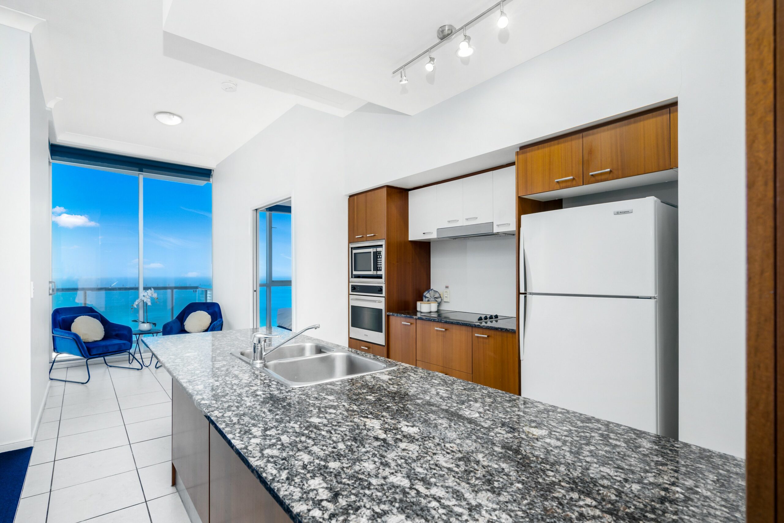 Chevron Renaissance 3 Bedroom Sub Penthouse Ocean We Accommodate