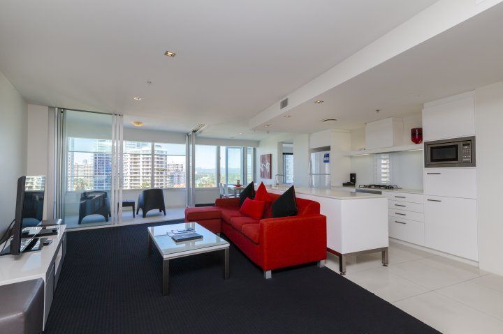 Luxury Apartment With Spa Bath in the Heart of the Gold Coast at Q1