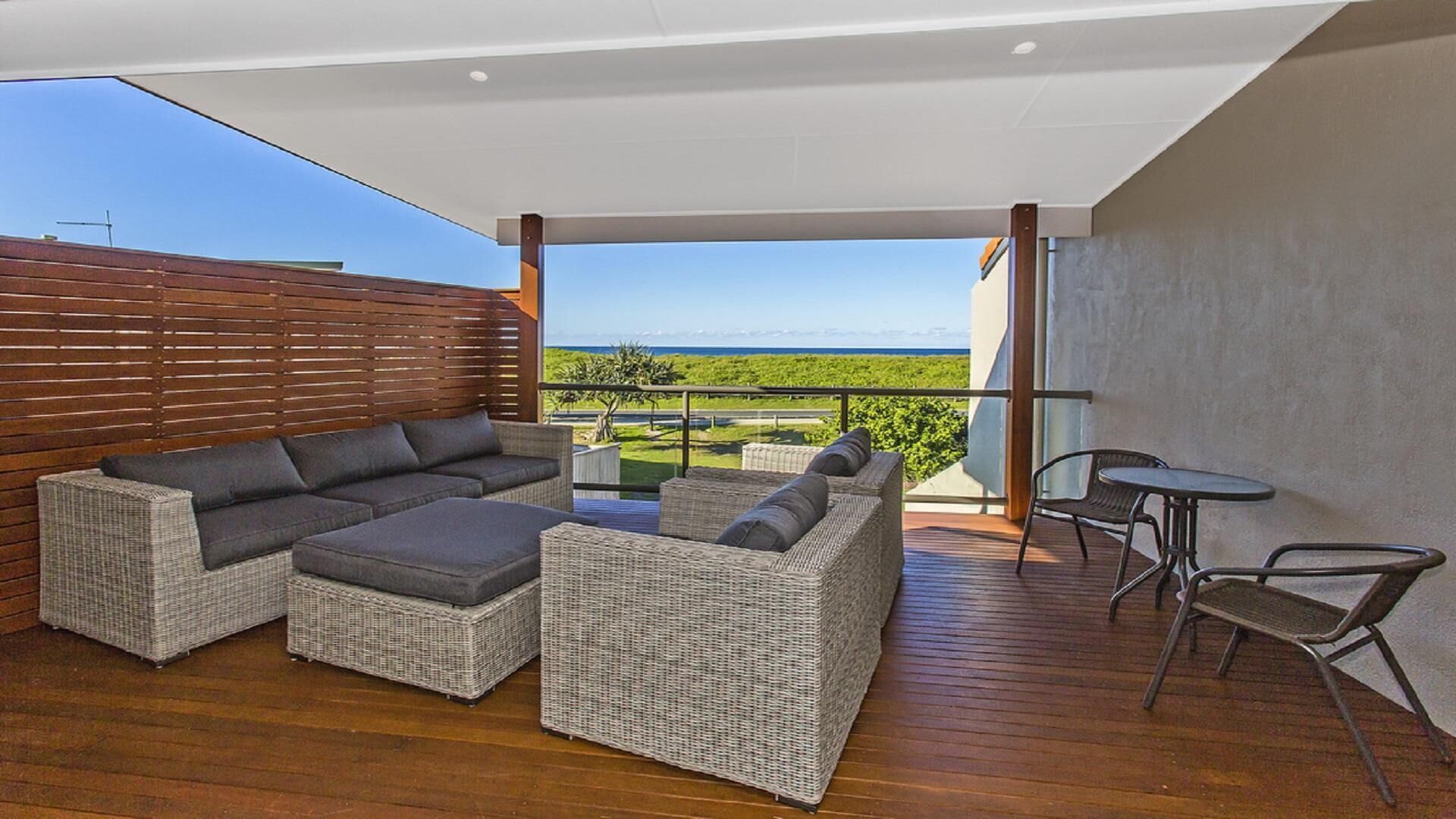 Sunrise Reef - Unit 6 Lennox Head - Relaxing Townhouse on the Beachfront