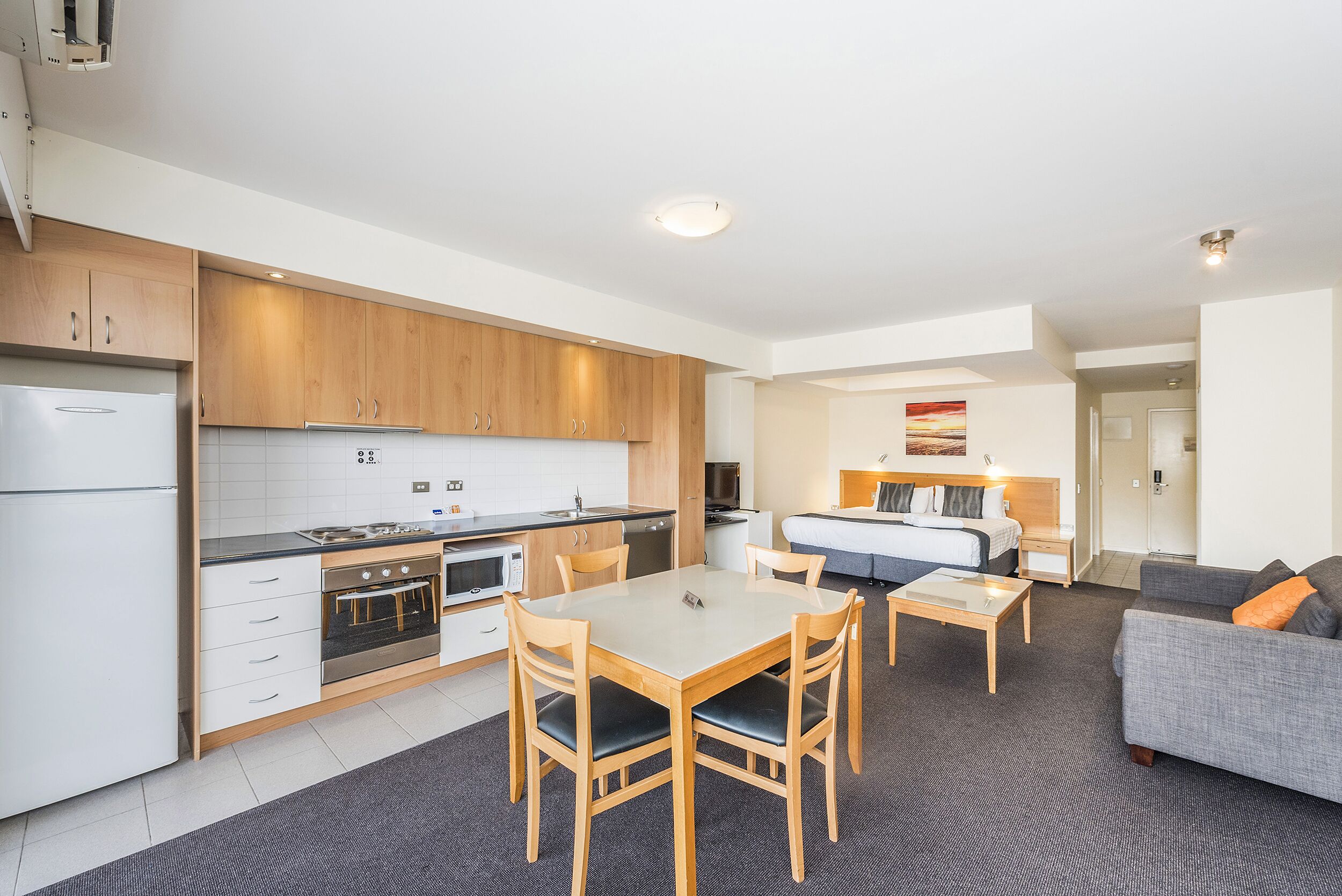 Ascot Quays Apartment 102 - EXECUTIVE ESCAPES