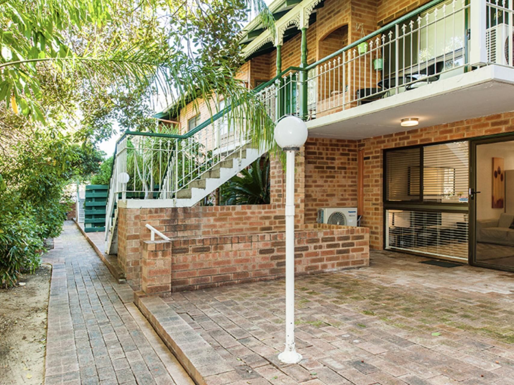 Smart Executive two Bedroom Apartment With 5 Star Subiaco Location