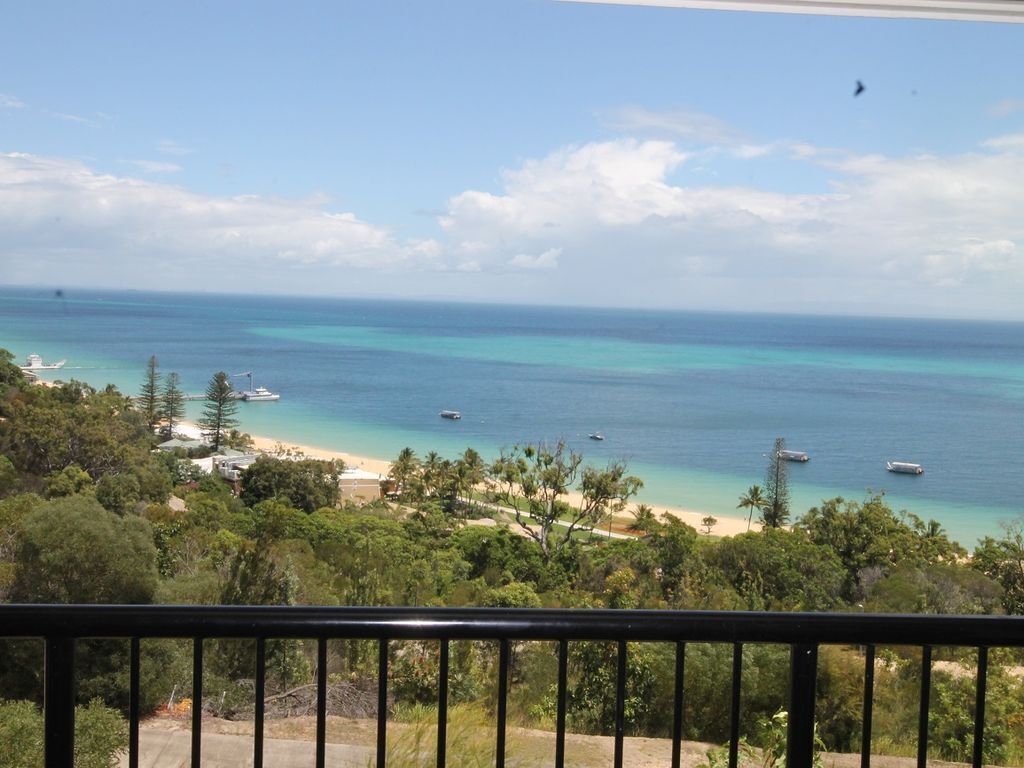 2 Coral Crescent - Amazing Views Over Moreton Bay