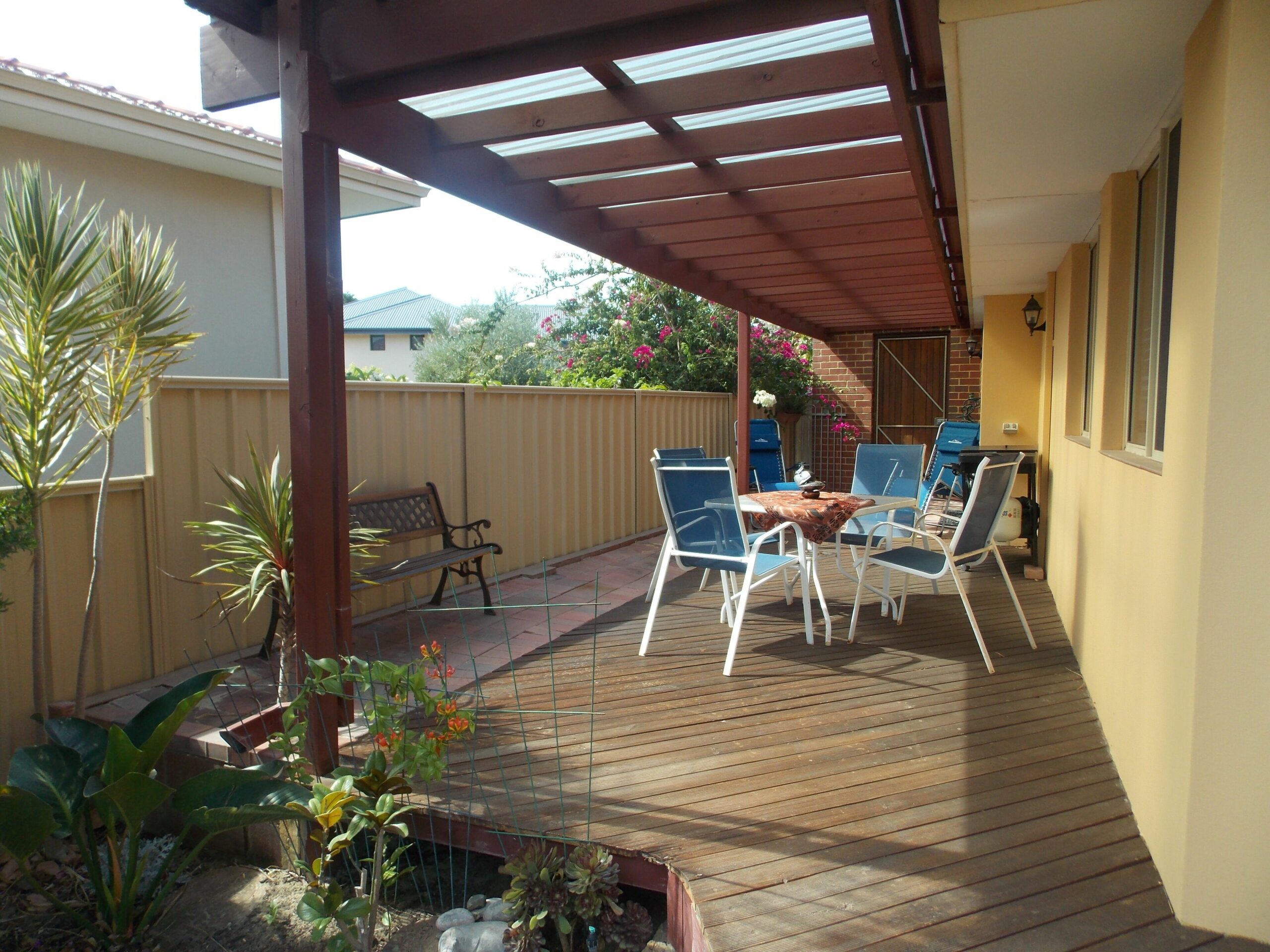 "kallaroo Garden Cottage" - Close to Magnificent Beaches!