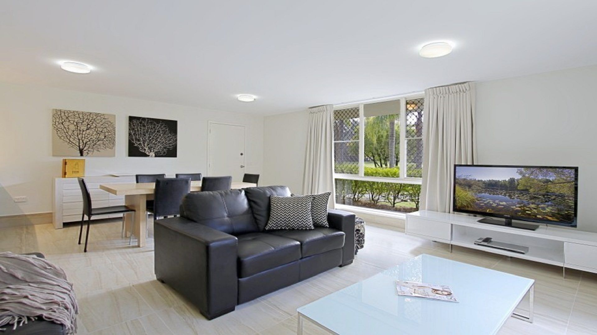 1/56 Lawson Street@clarkes Beach