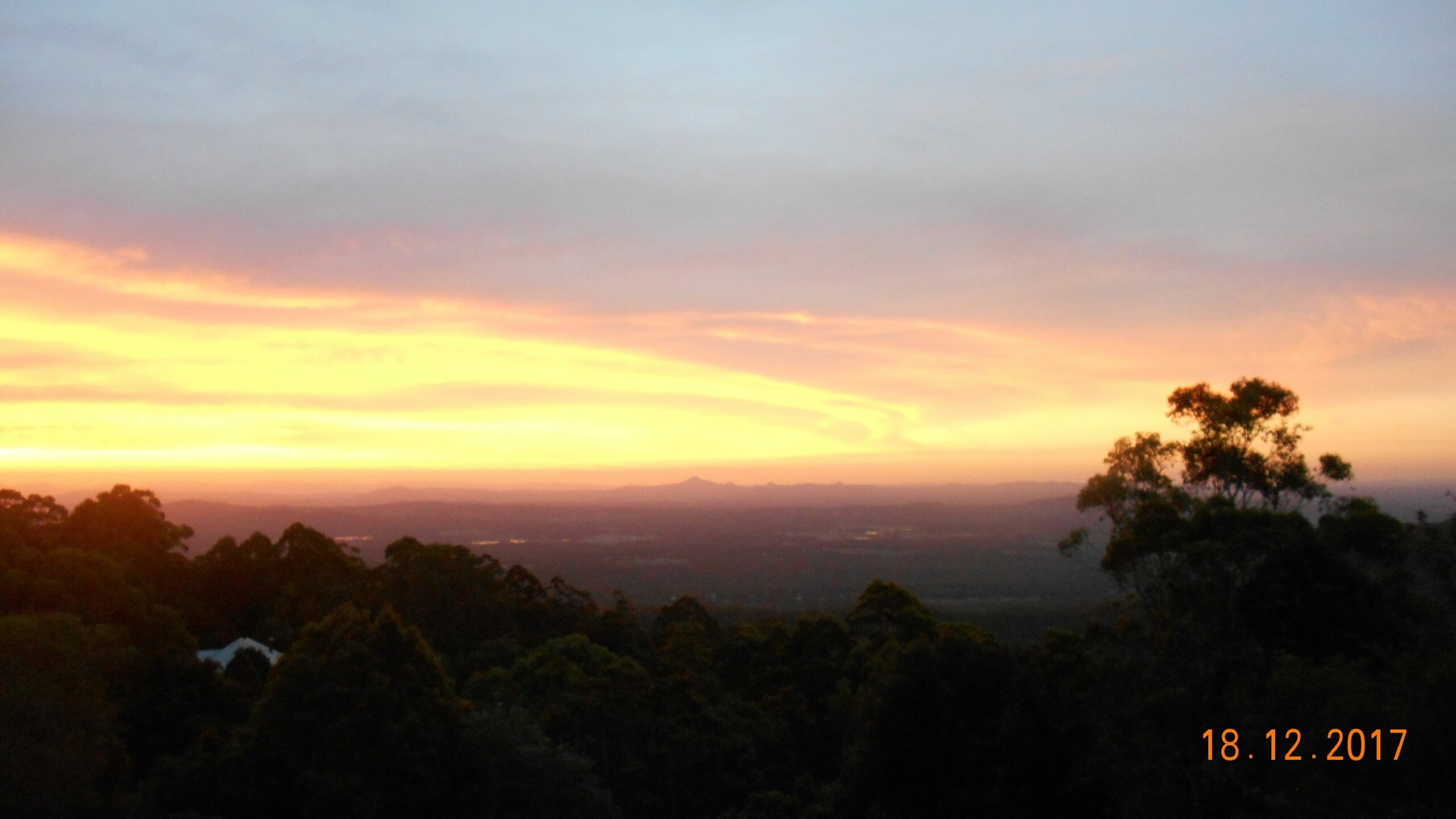 Sunset Serenade, Self Contained Studio, Tambourine Mountain. Lgbt Welcome