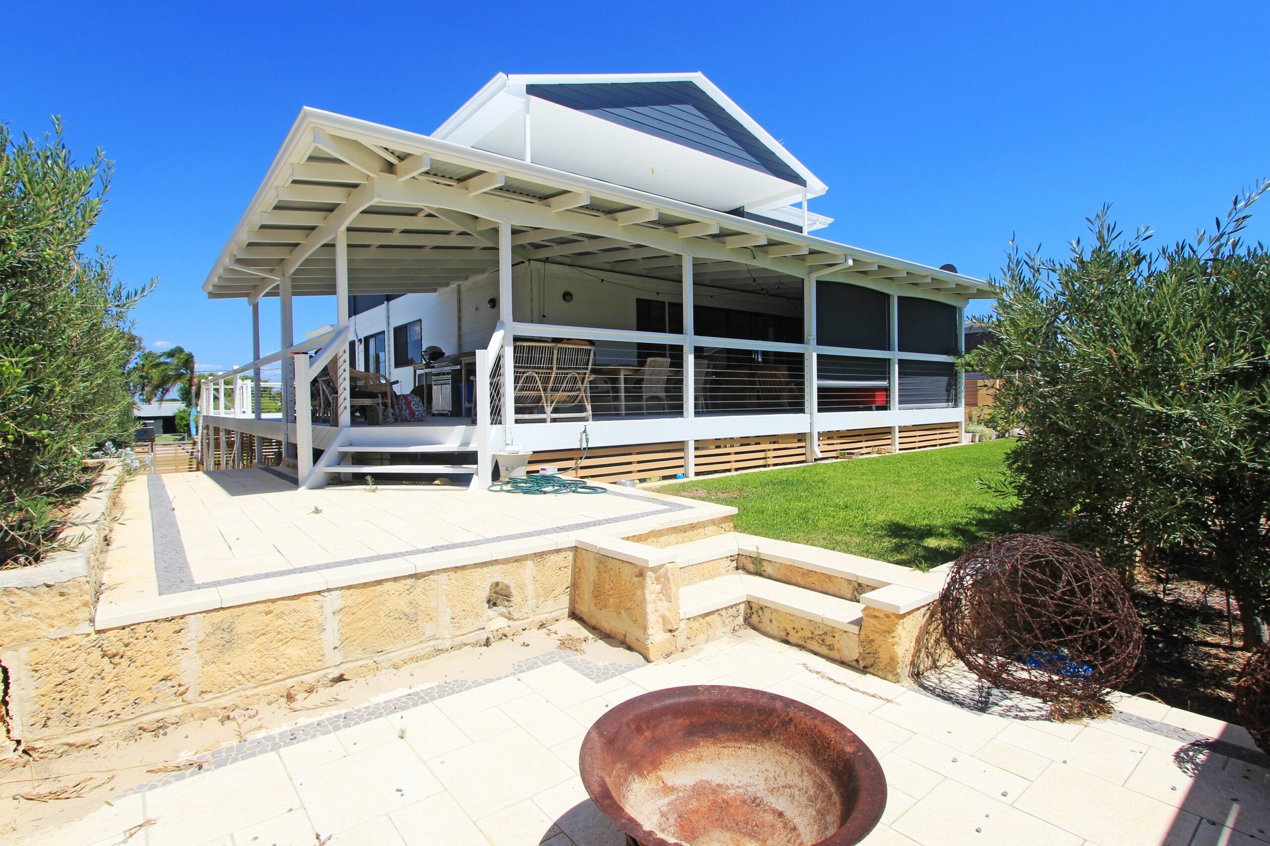 Large Family Home in Jurien Bay with great entertaining area