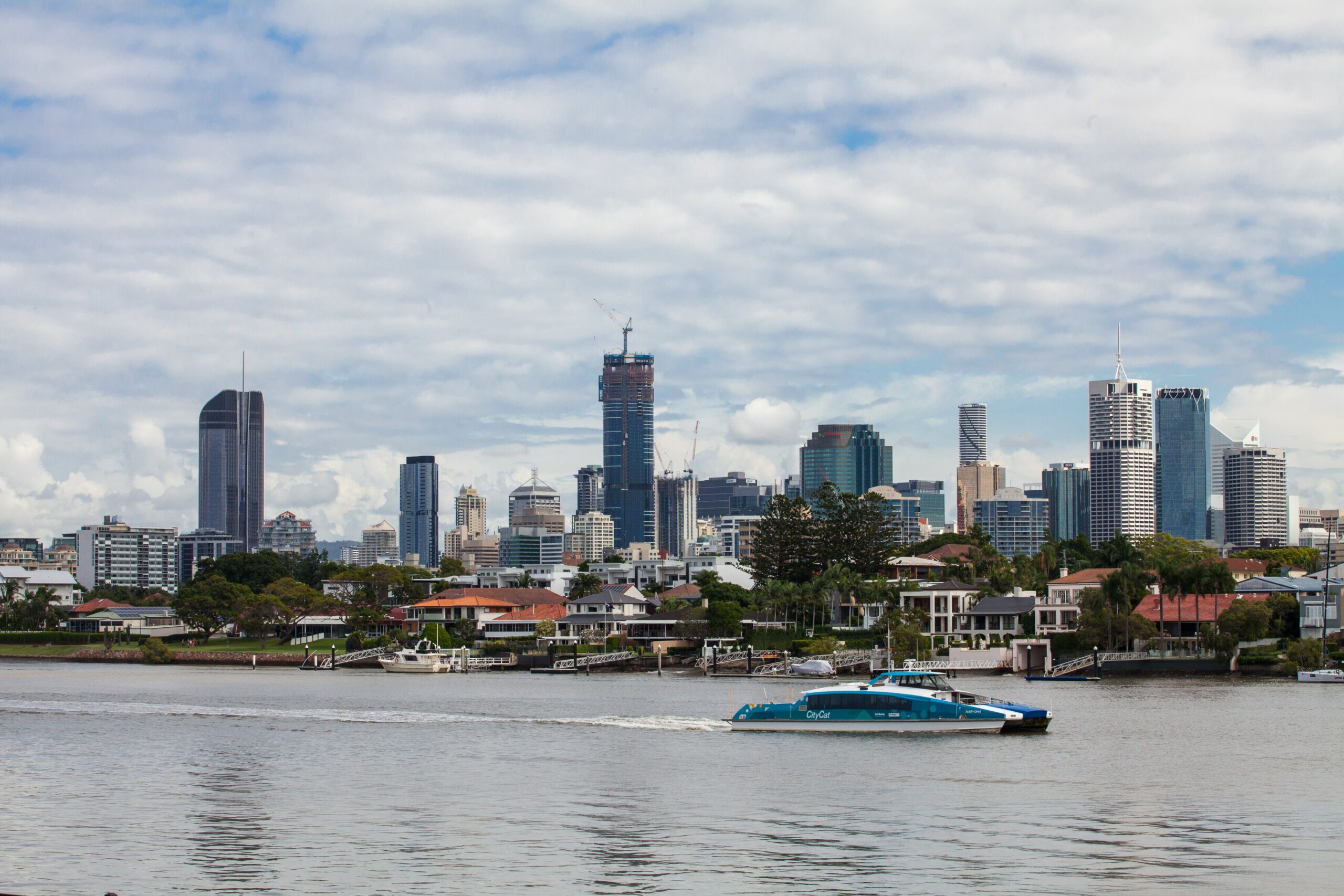 Three Bedroom Unit With River Views, Free Wifi and Parking