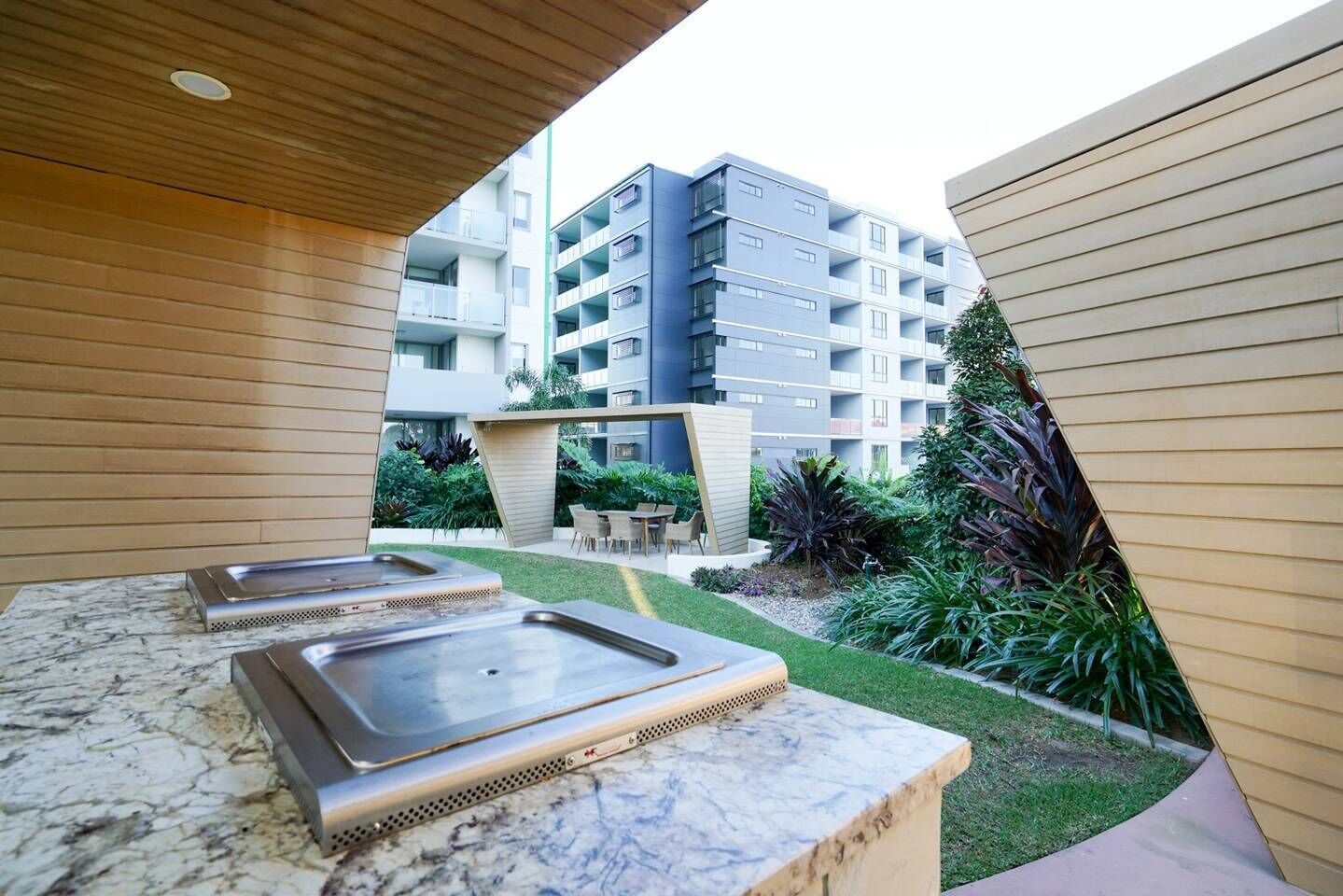 Westend 2 BED APT River Park Close to City UQ Qwe040