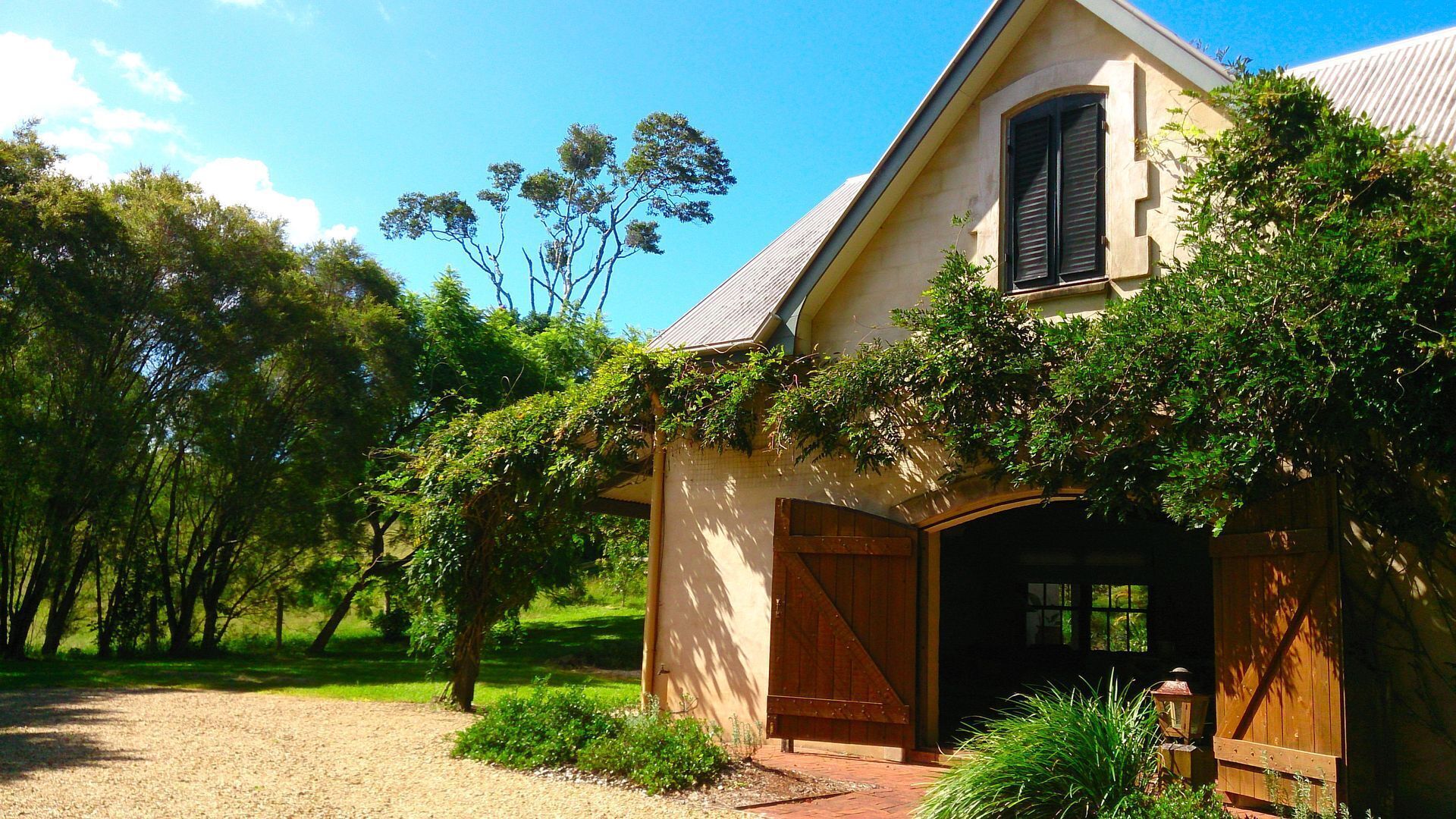 The Barn - French Provincial Accommodation