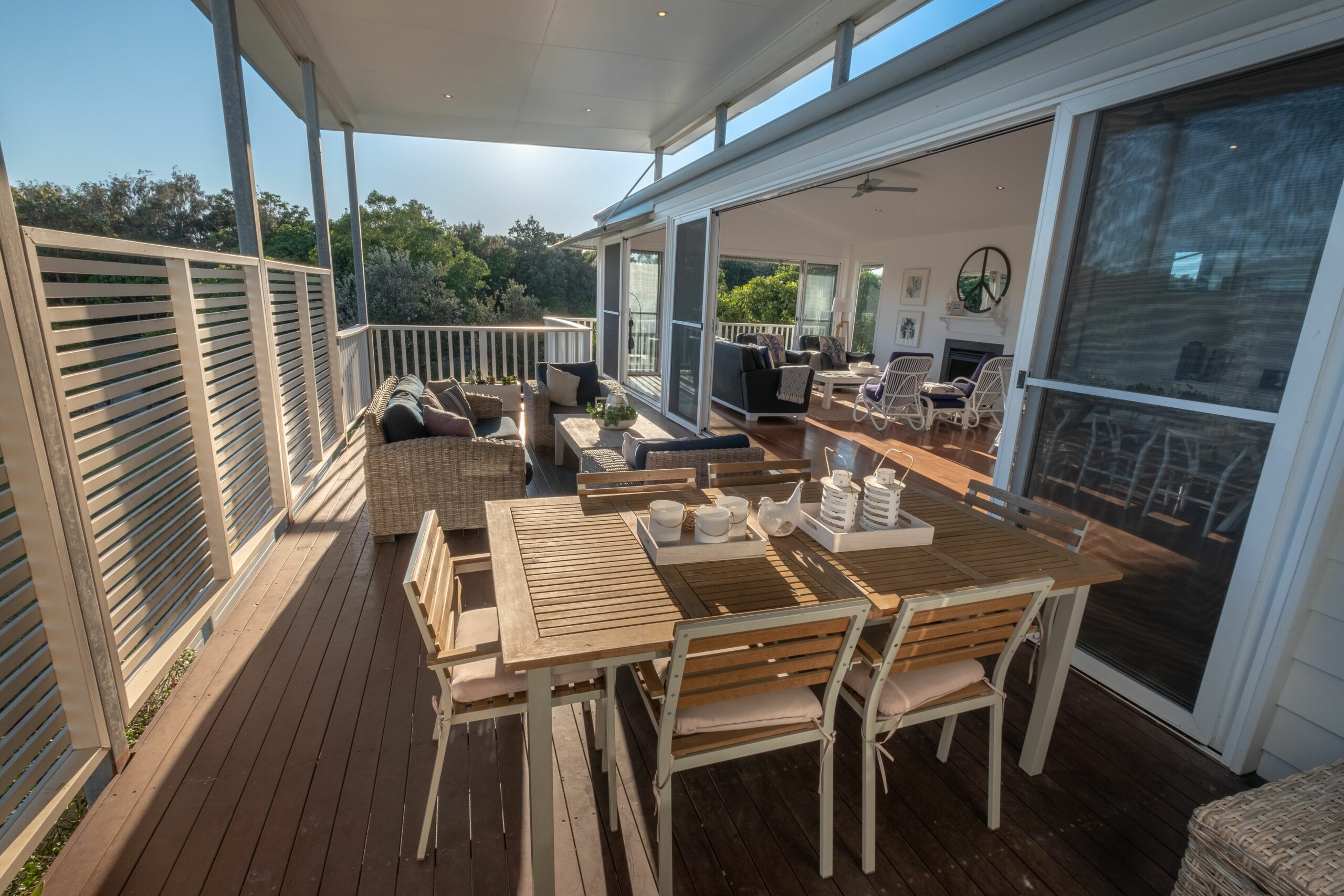 Serenity Beach Retreat - Hamptons Beach Havencasuarina - Sleeps 14 -7 Bedrooms