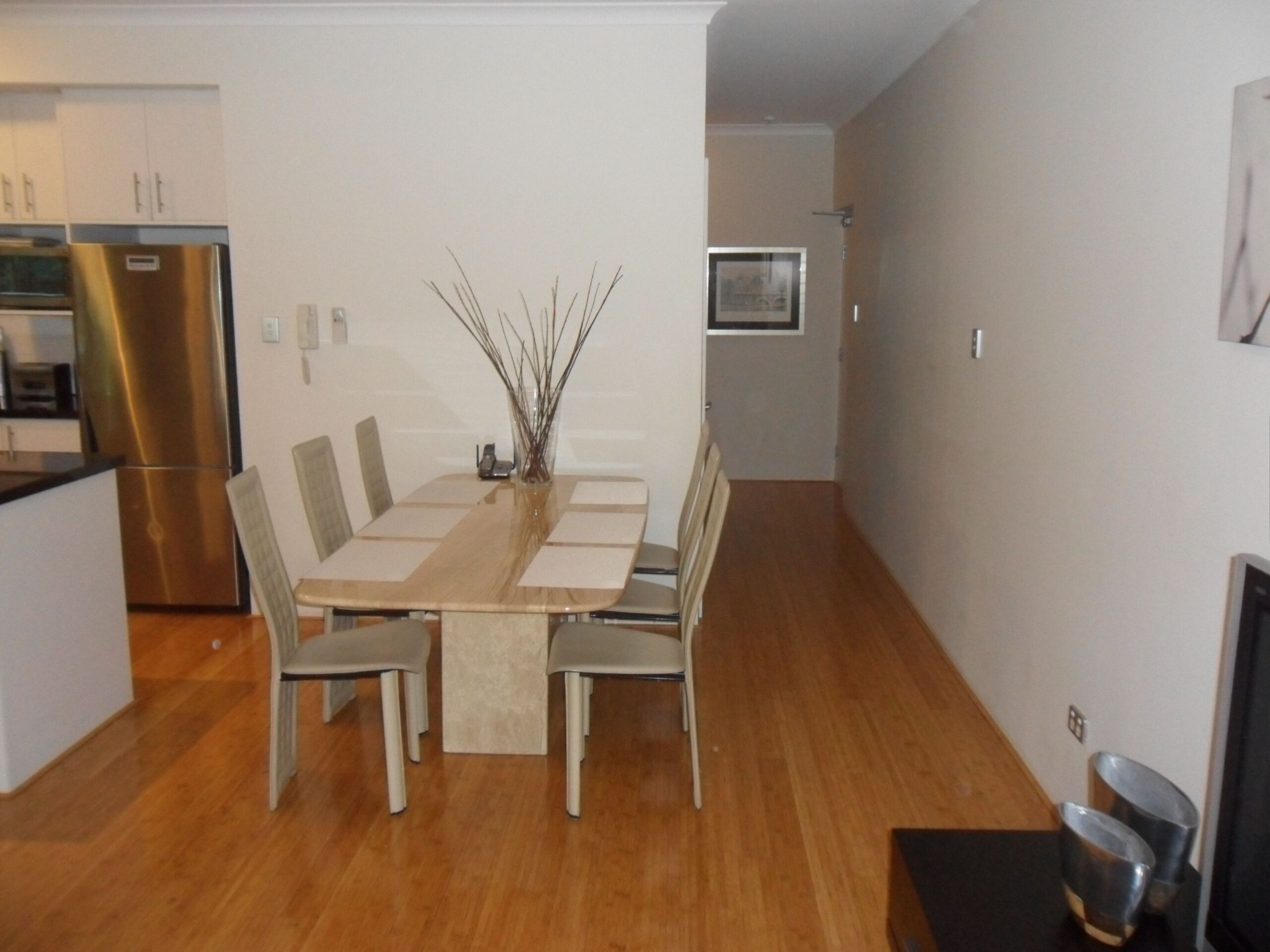 Executive Resort Style Apartment in West Perth. Heated Pool/WiFi/Bbq