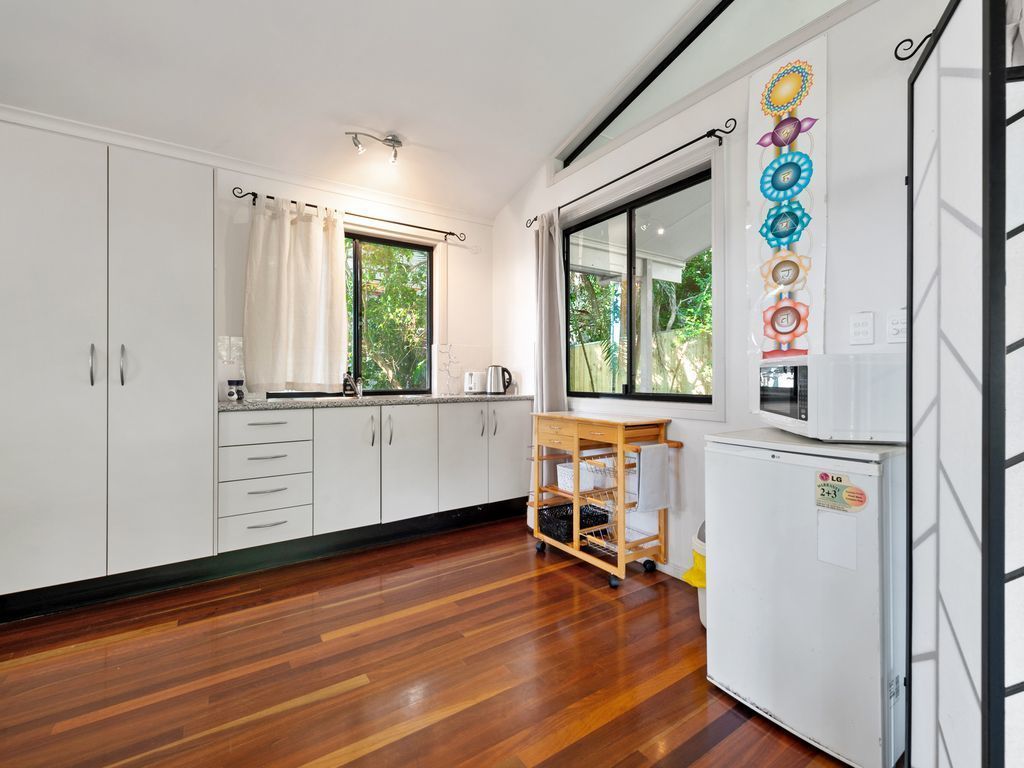 The Sanctuary ~ Self-contained Studio ~ Bardon