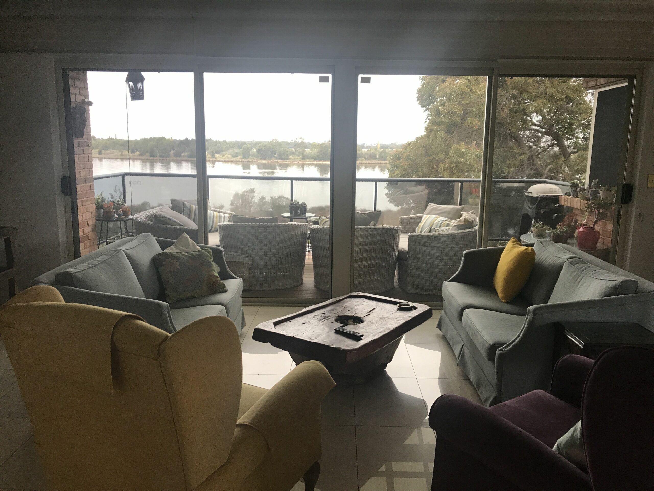 Uninterrupted Swan River Views -executive Stay Close to Optus Stadium