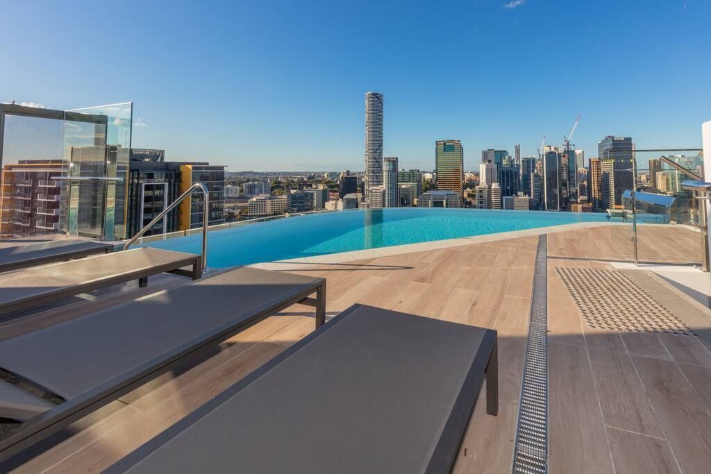 NEW Marvelous Water View Apartment @ South Bank