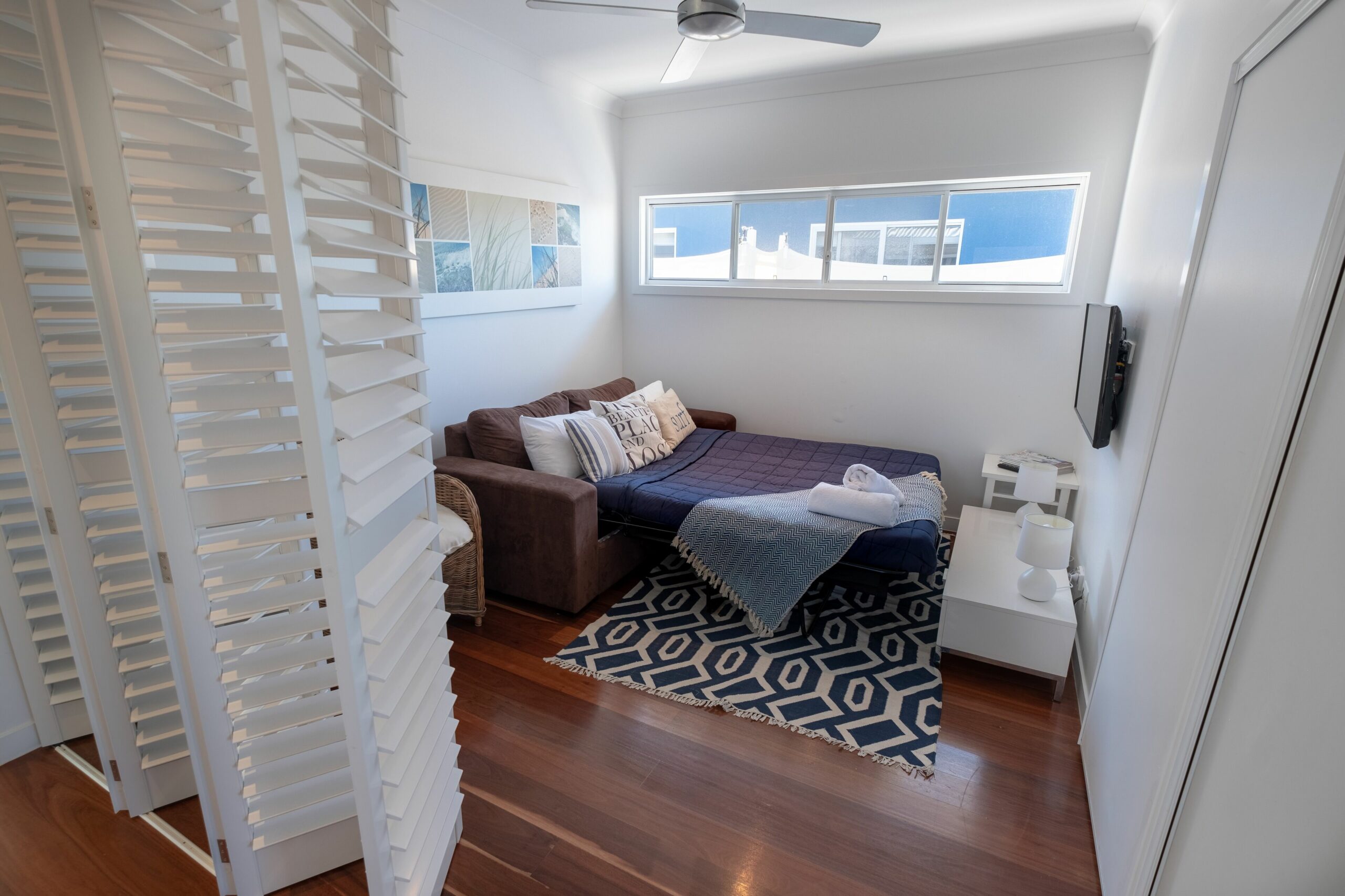 Serenity Beach Retreat - Hamptons Beach Havencasuarina - Sleeps 14 -7 Bedrooms