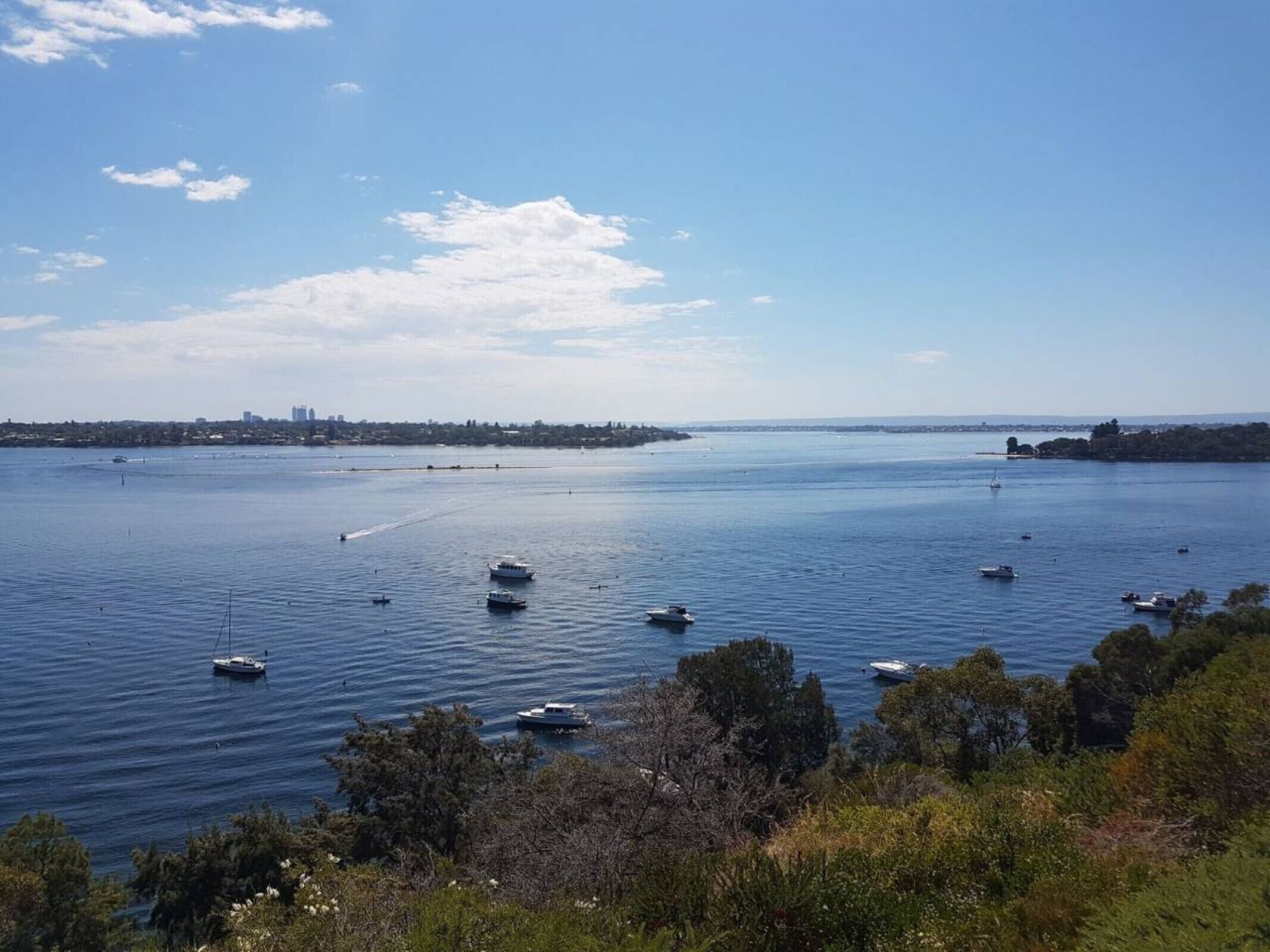 SEA Breeze Between Cottesloe Beach & Swan River