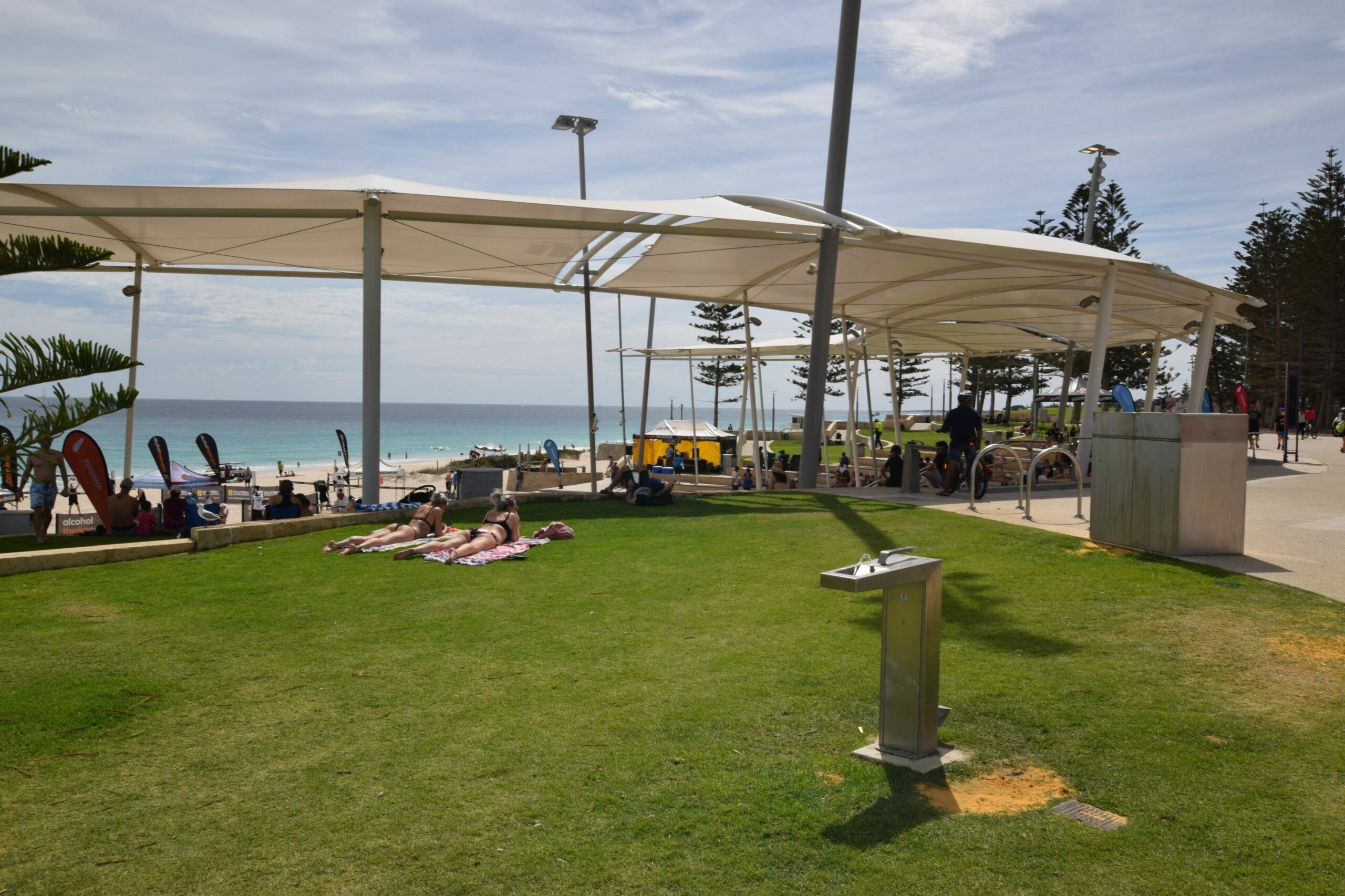 Scarborough Beach Front Resort Shell 13