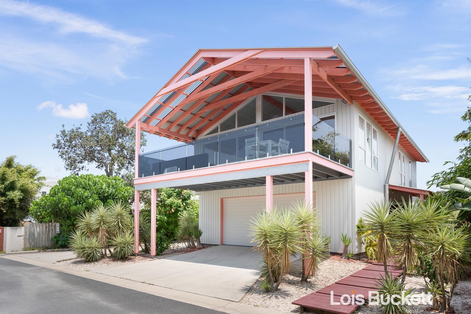 Footprints - The Ultimate Modern Beach House