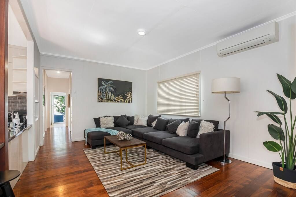 Paddington Central · Paddington Central Sleeps 15, 400m Caxton Street