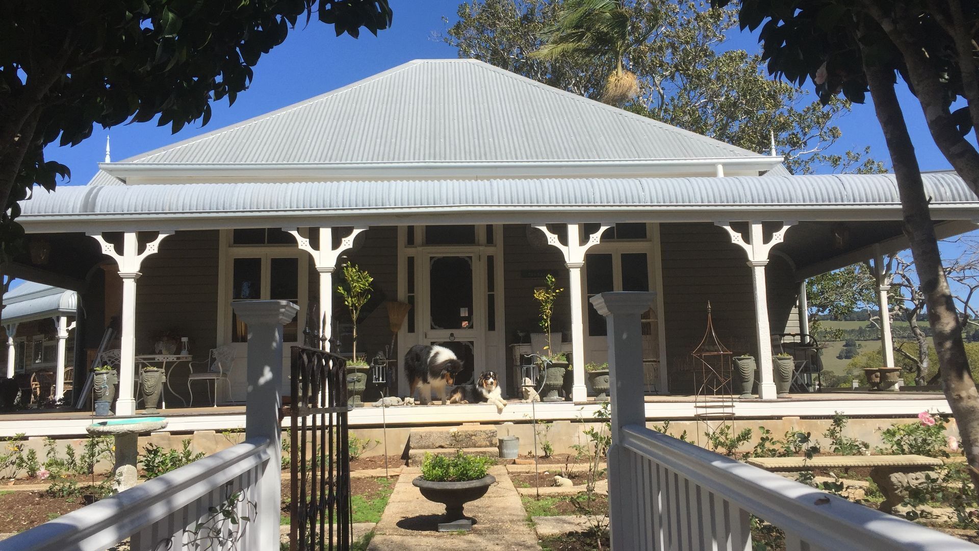 Byron Bay's Heritage Tooraloo Farm Stay