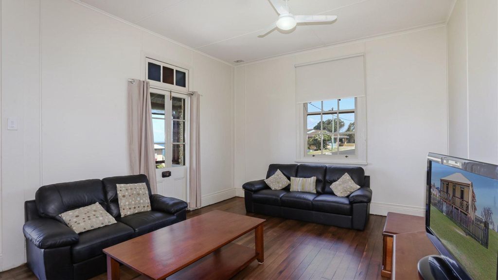 Yamba Pilot Cottage 1 - Pets Welcome