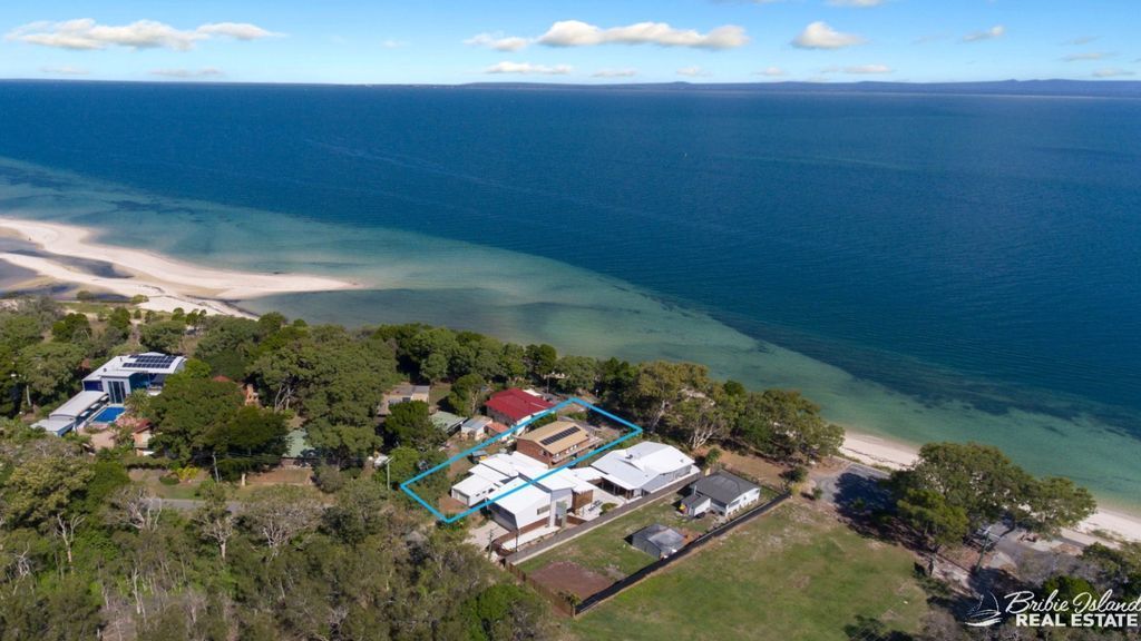 HUGE ABSOLUTE BEACHFRONT HOUSE